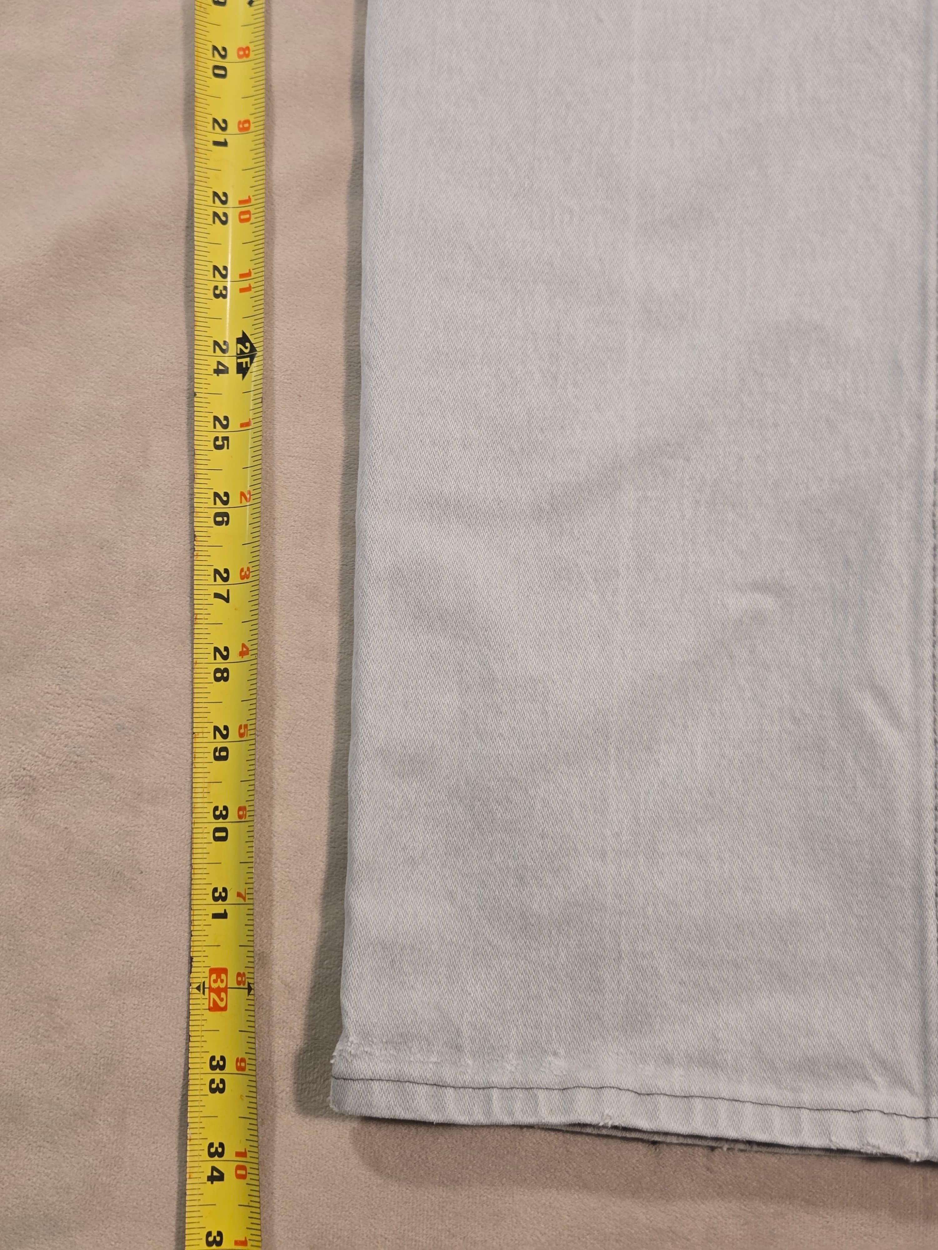 Vintage Wrangler Relaxed Fit Jeans | Light Wash Denim | 36 x 30 (Actual 35x29) - Thumbnail 11