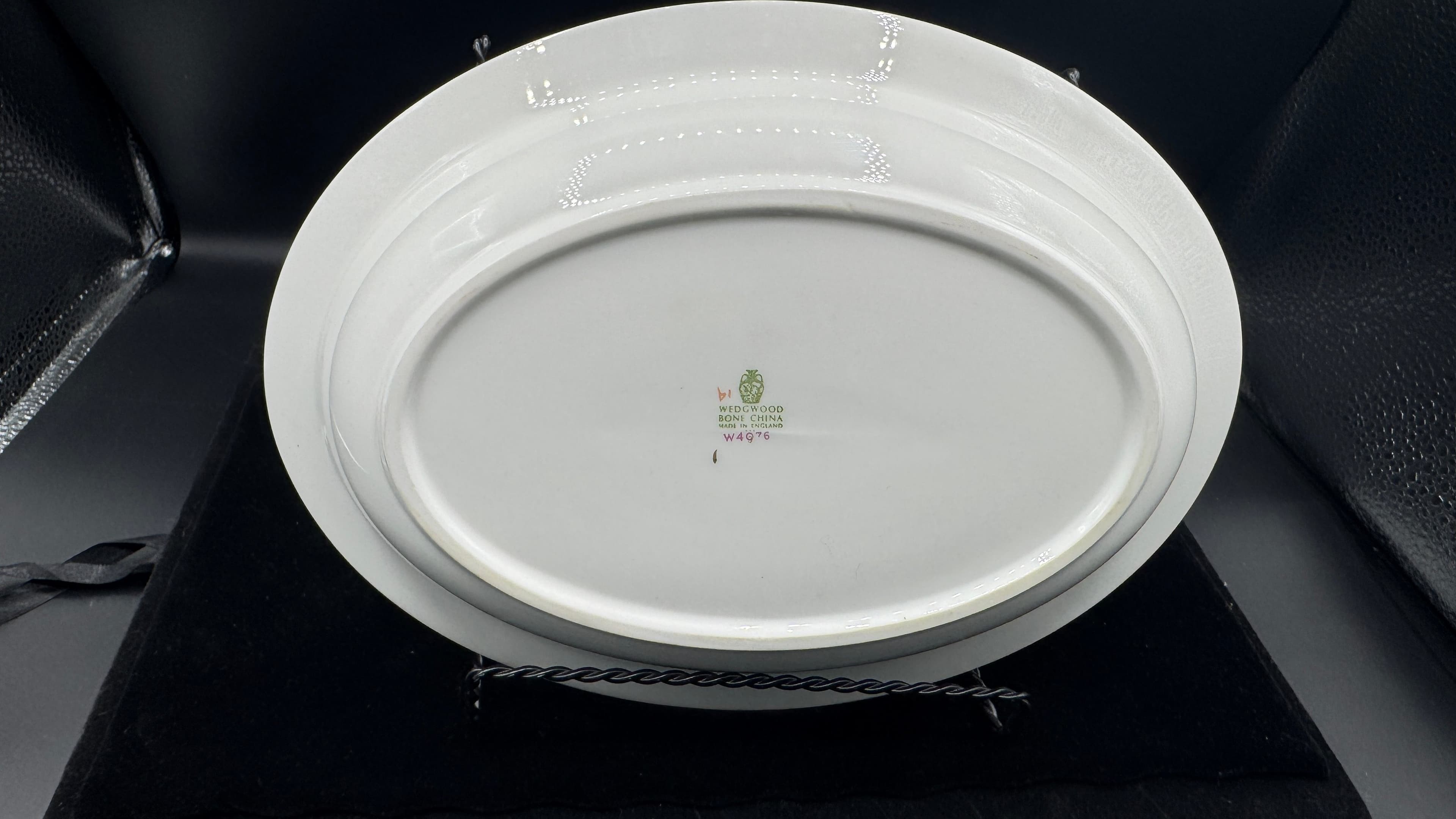 Wedgewood Devon Spray Oval Serving Dish - Thumbnail 4
