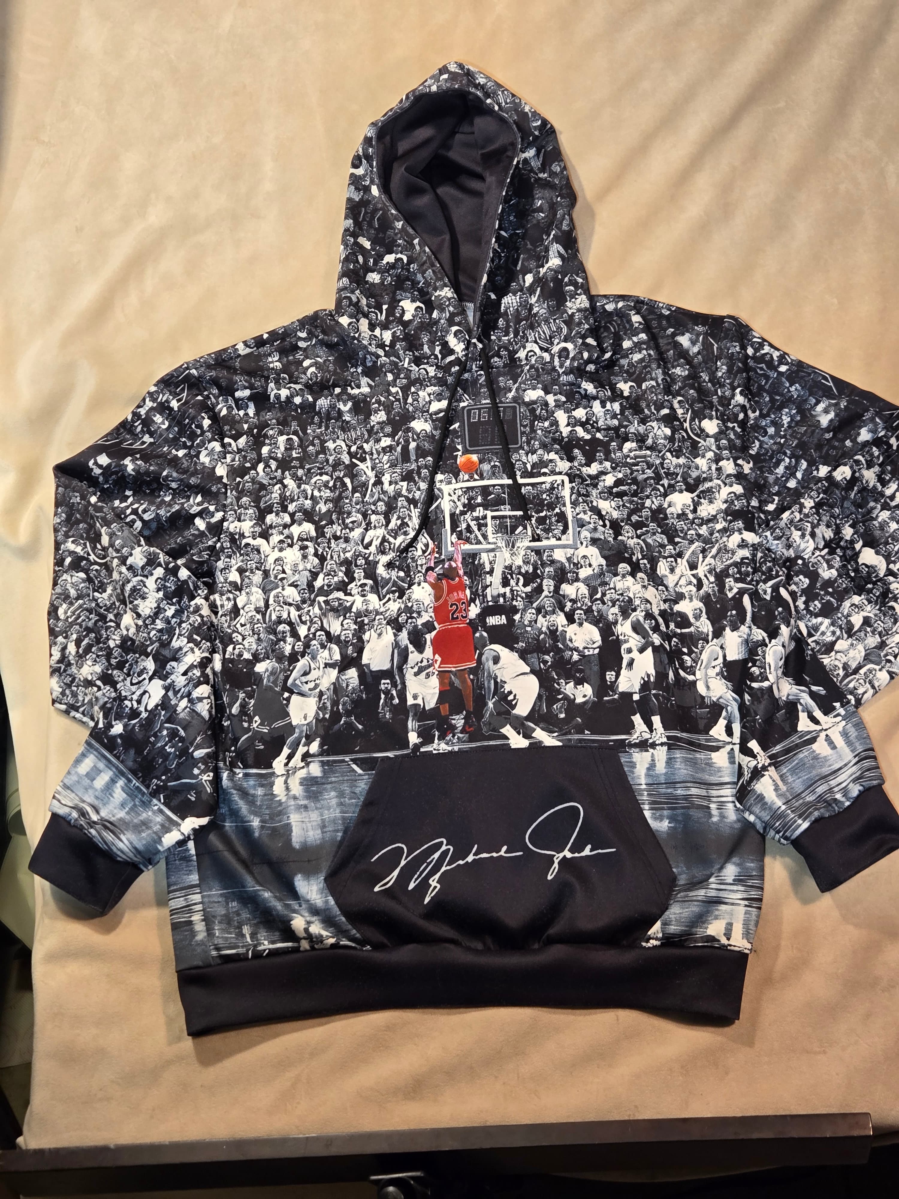 Michael Jordan Graphic Hoodie with Signature Print - Thumbnail 2
