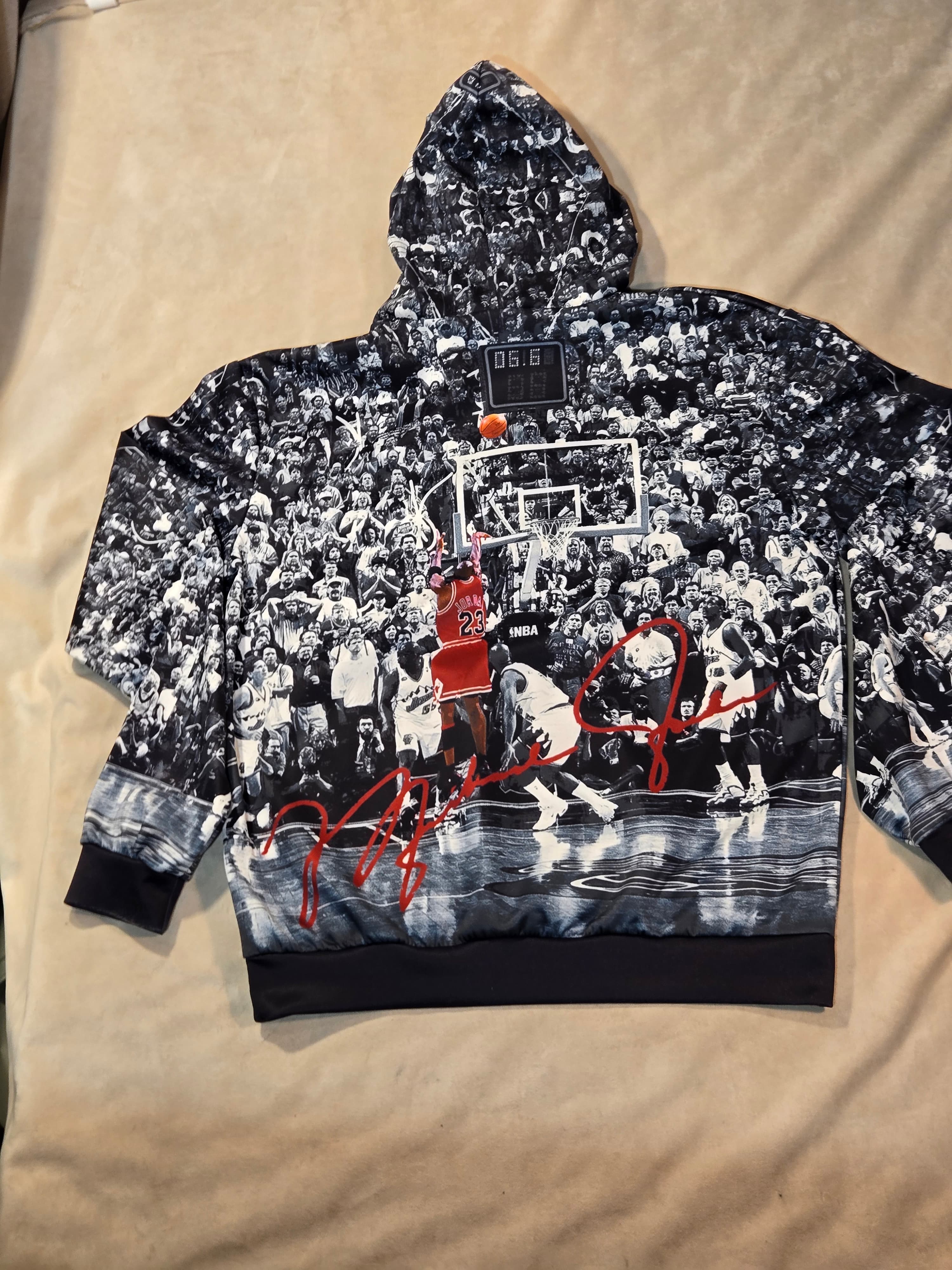 Michael Jordan Graphic Hoodie with Signature Print - Thumbnail 6