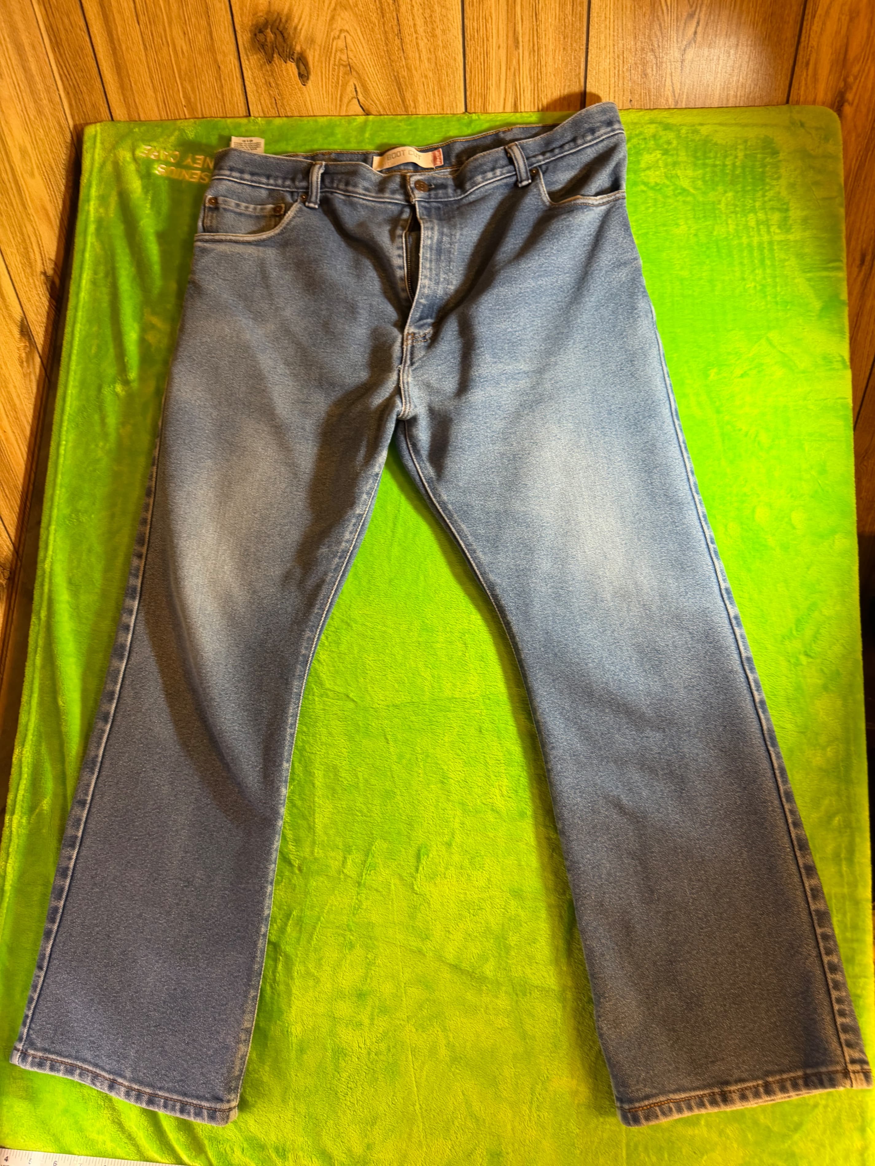 Levi's 517 Light Wash Men's Jeans 36x32 Classic Fit Denim - Image 1
