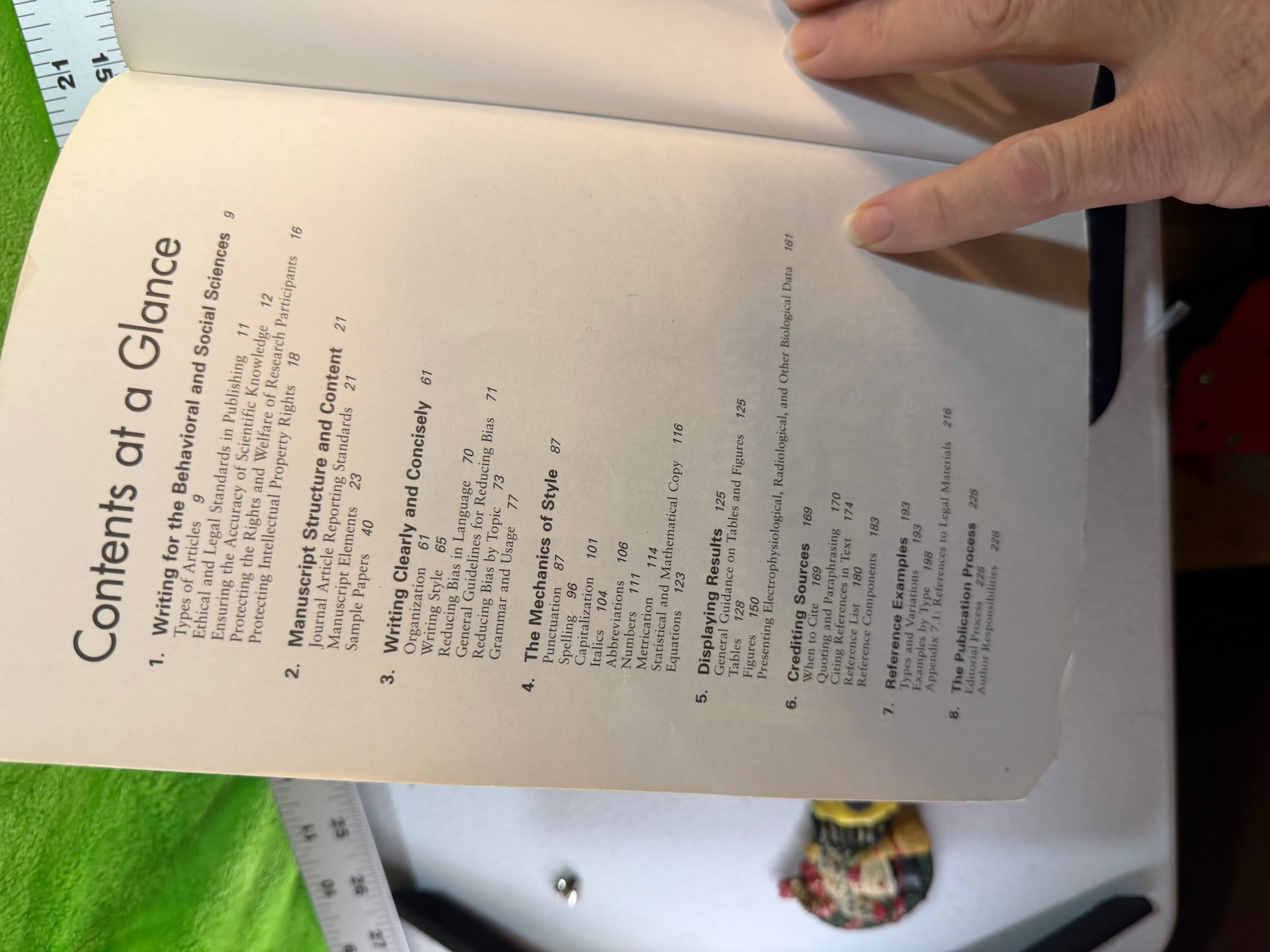 APA Publication Manual Sixth Edition Softcover Book - Thumbnail 4