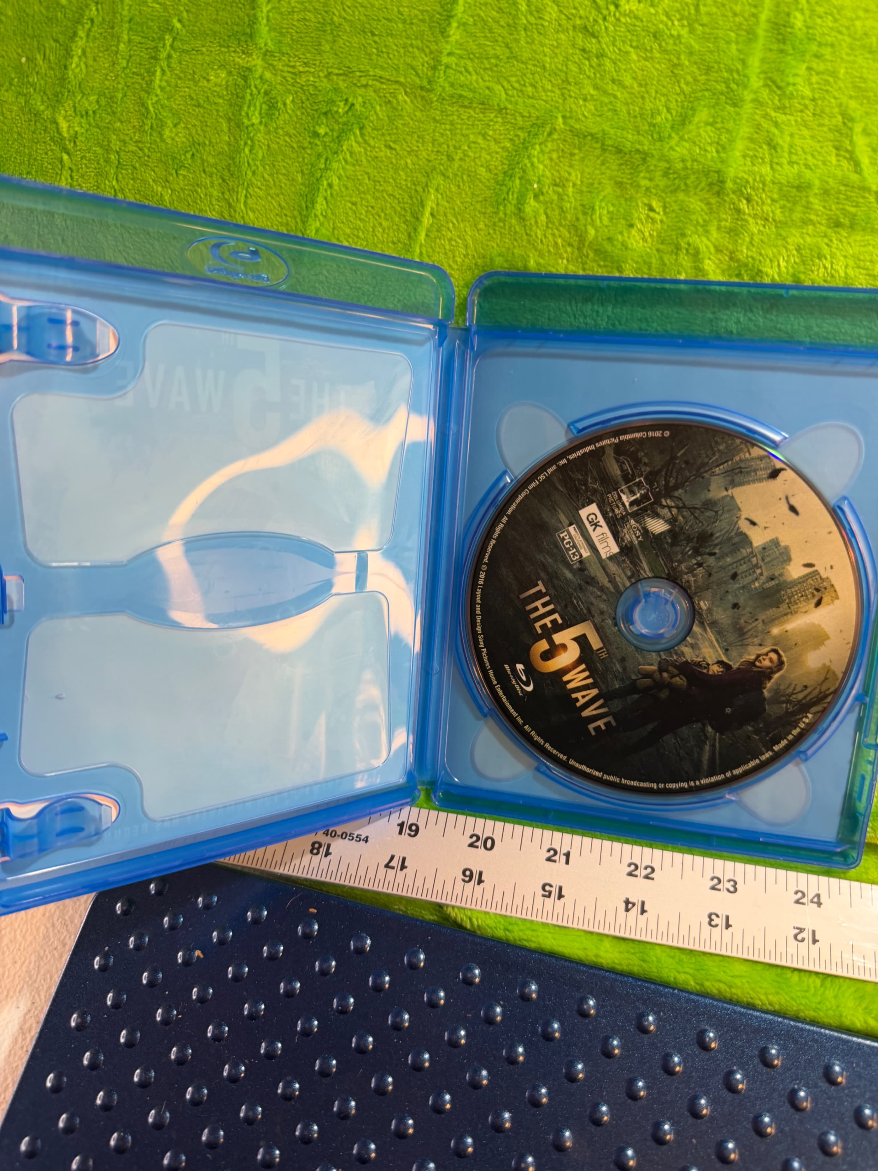 Sony The 5th Wave Blu-ray Movie with Special Features - Thumbnail 3