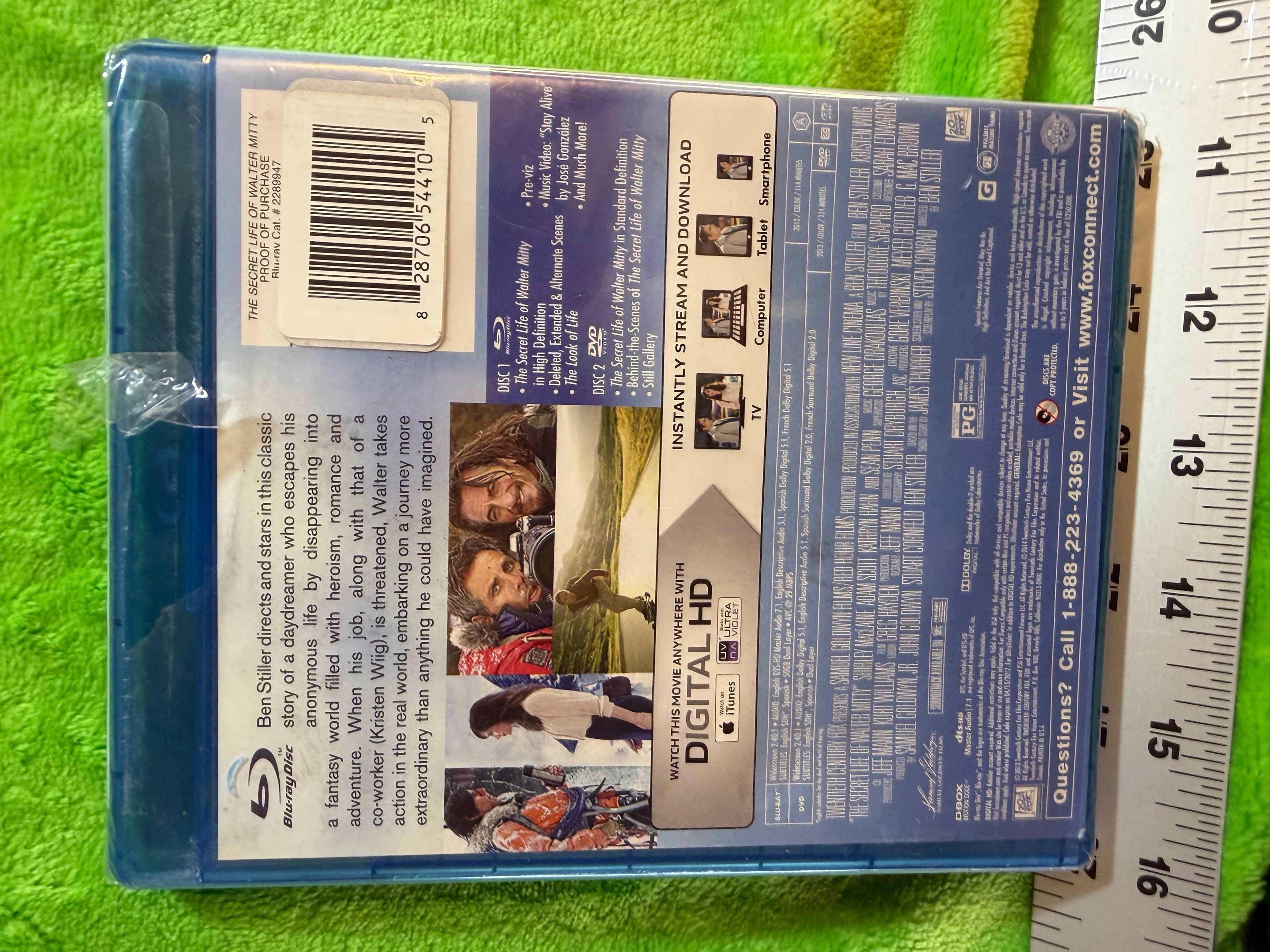 NEW The Secret Life of Walter Mitty Blu-ray + DVD + Digital HD - Thumbnail 2