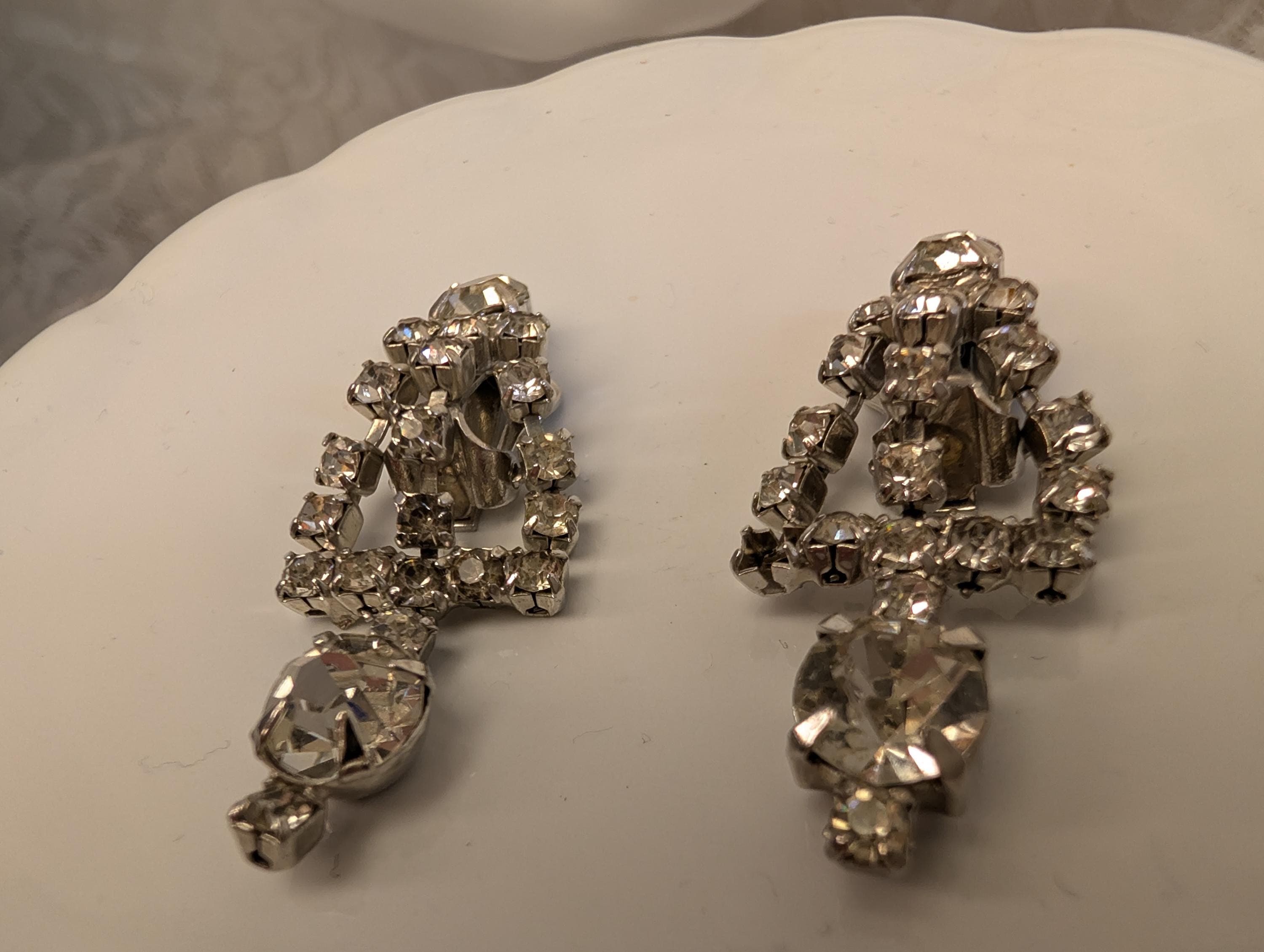 Vintage Rhinestone Drop Earrings Silver Tone Clip-On Dangle Bridal Statement Jewelry