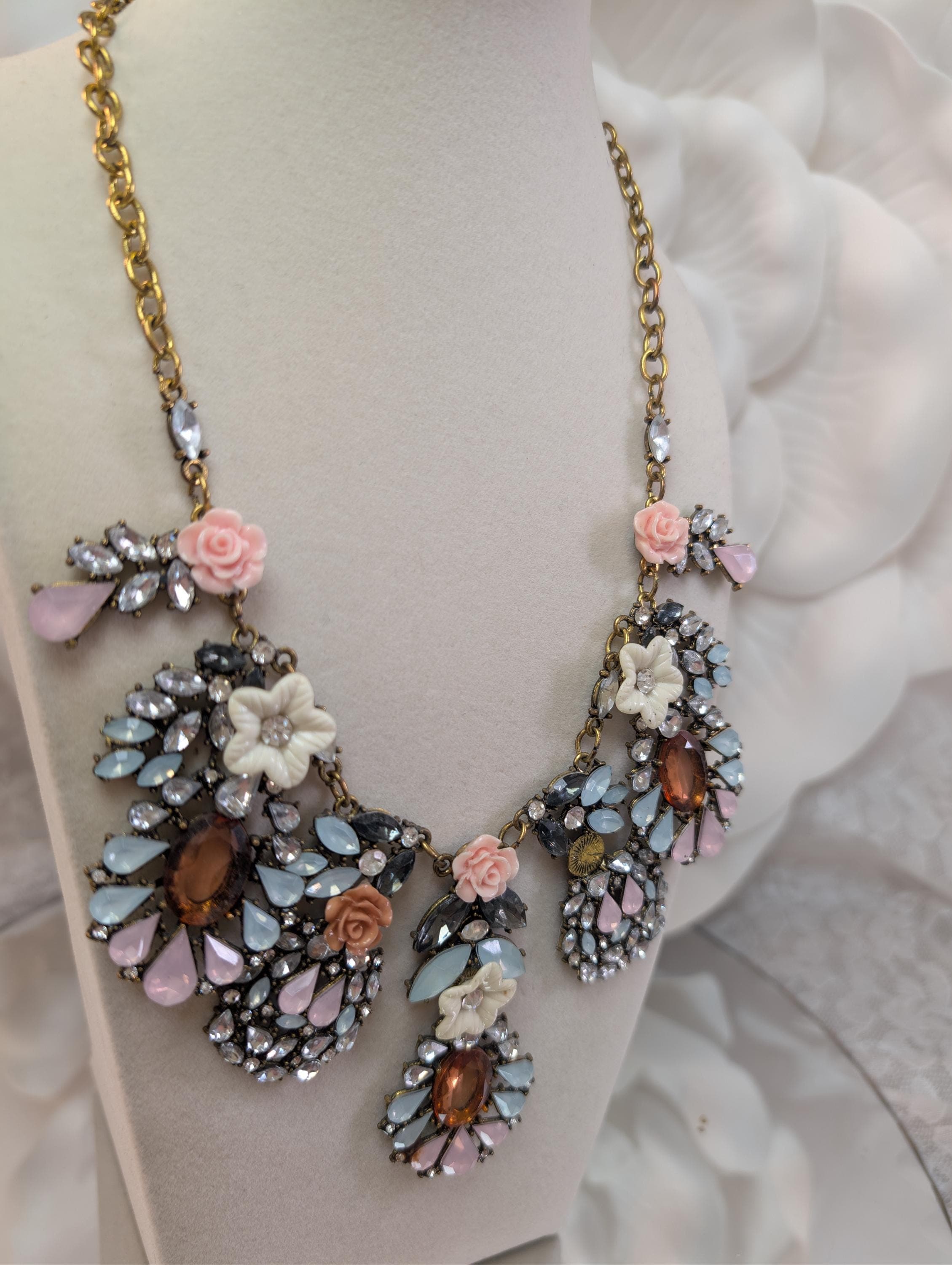 Vintage Floral Rhinestone Statement Necklace: Pastel Pink Blue Bib Cottagecore Jewelry - Thumbnail 3