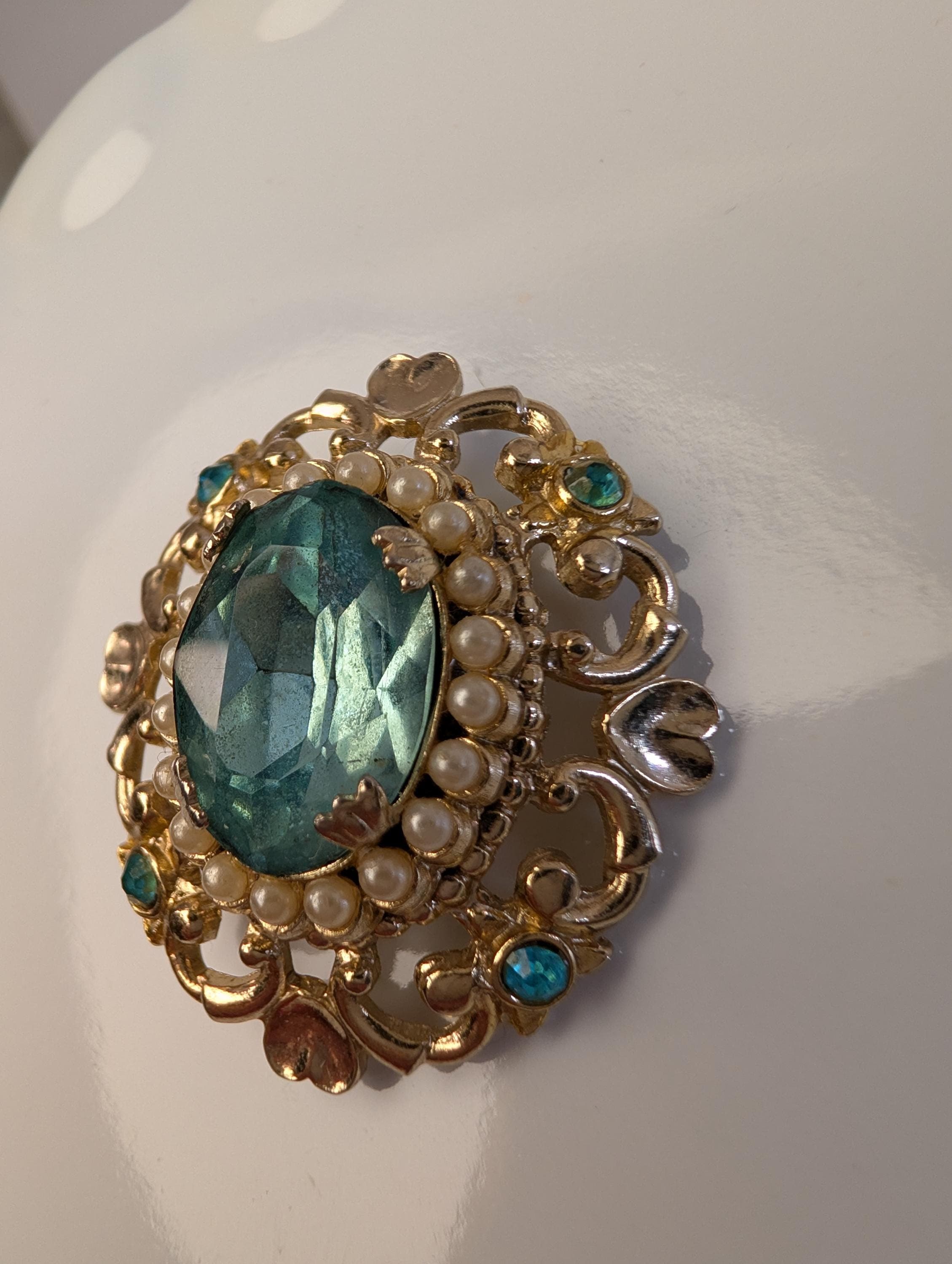 Signed Coro Mid-Century Brooch: Gold Tone Filigree Aqua Blue Rhinestone Faux Pearl Statement Pin - Thumbnail 3