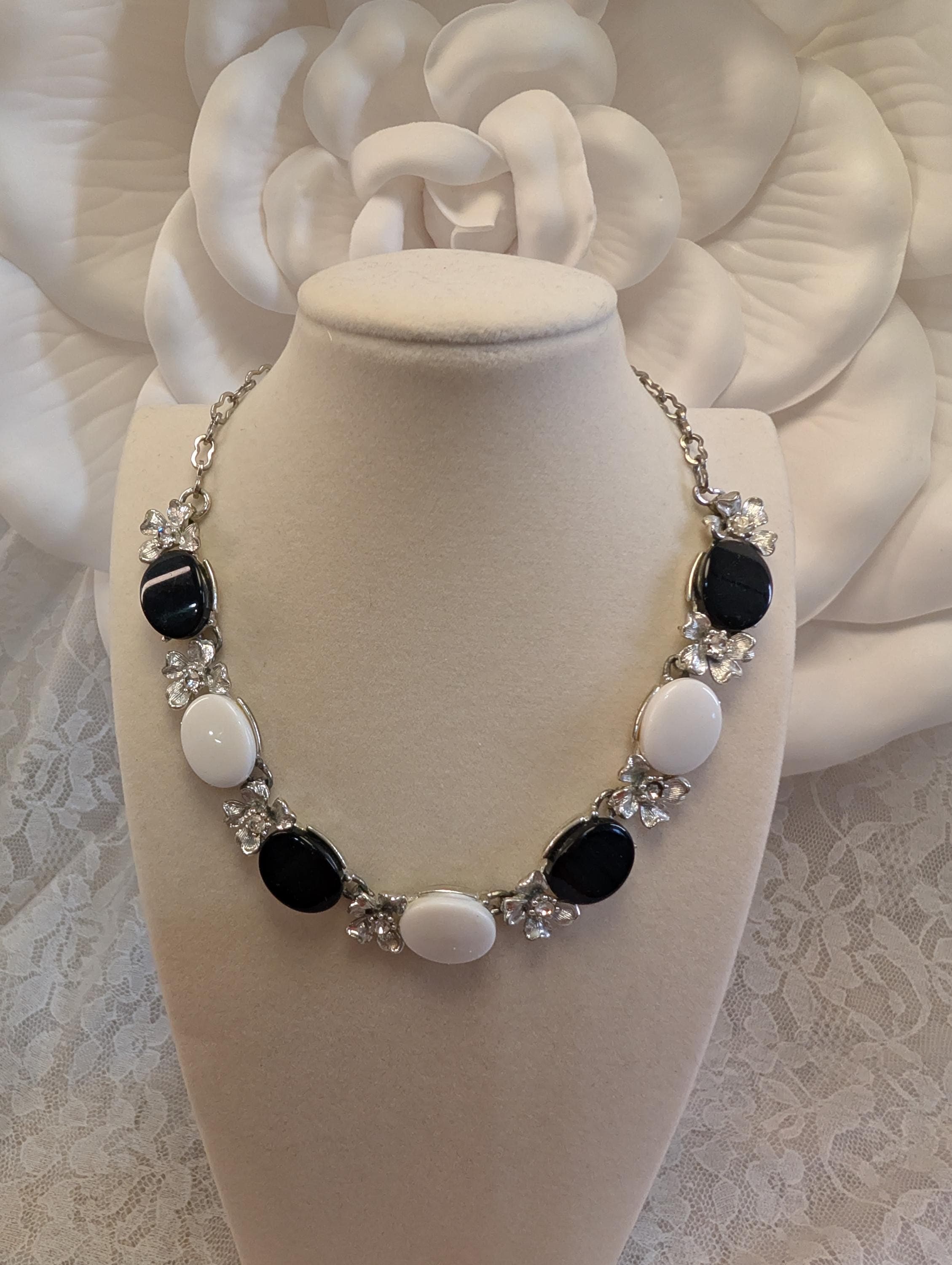 Vintage Black & White Jewelry Trio – 2 Necklaces + Clip-On Earrings – Rhinestone Repair Lot - Thumbnail 4
