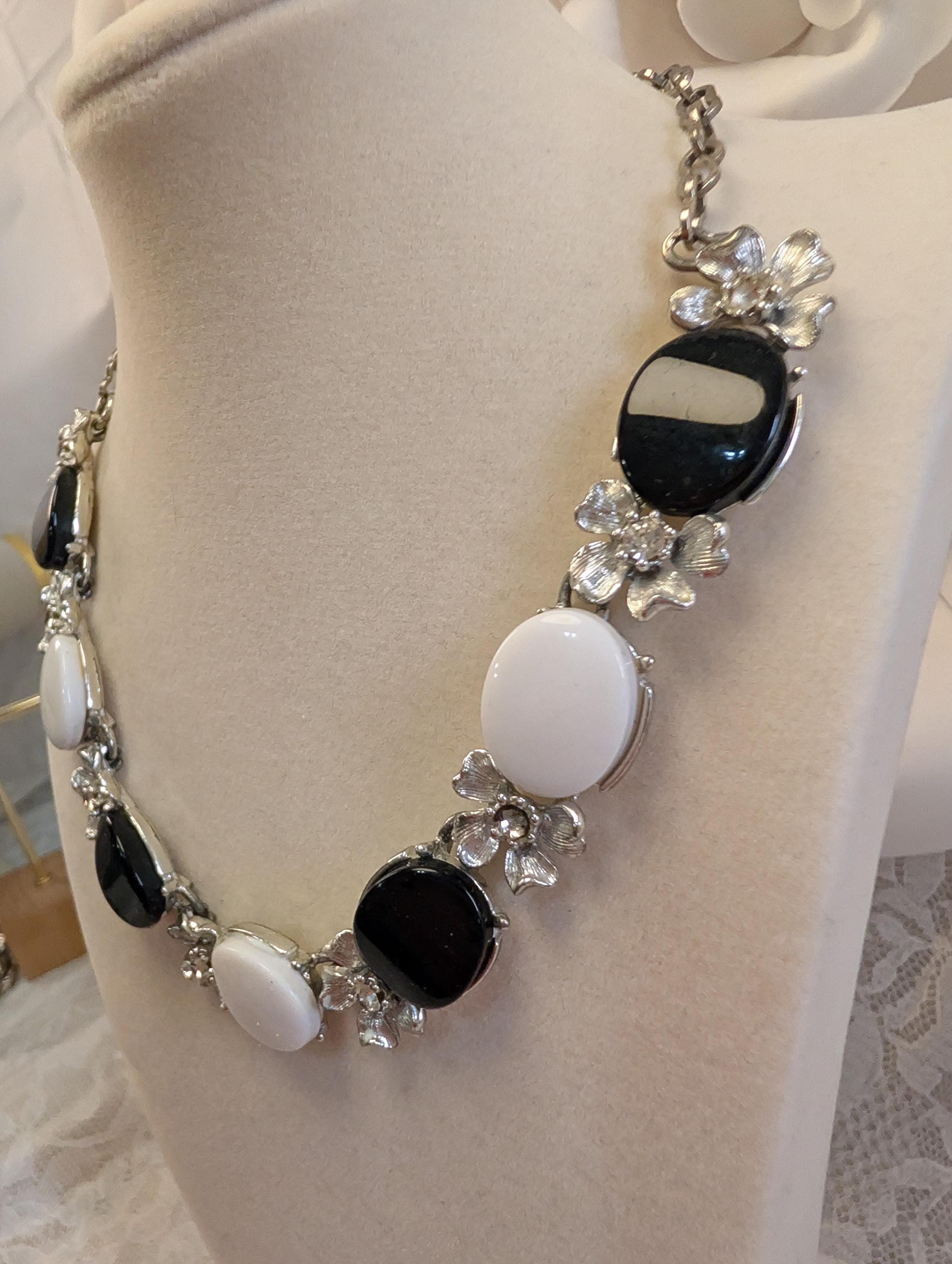 Vintage Black & White Jewelry Trio – 2 Necklaces + Clip-On Earrings – Rhinestone Repair Lot - Thumbnail 6