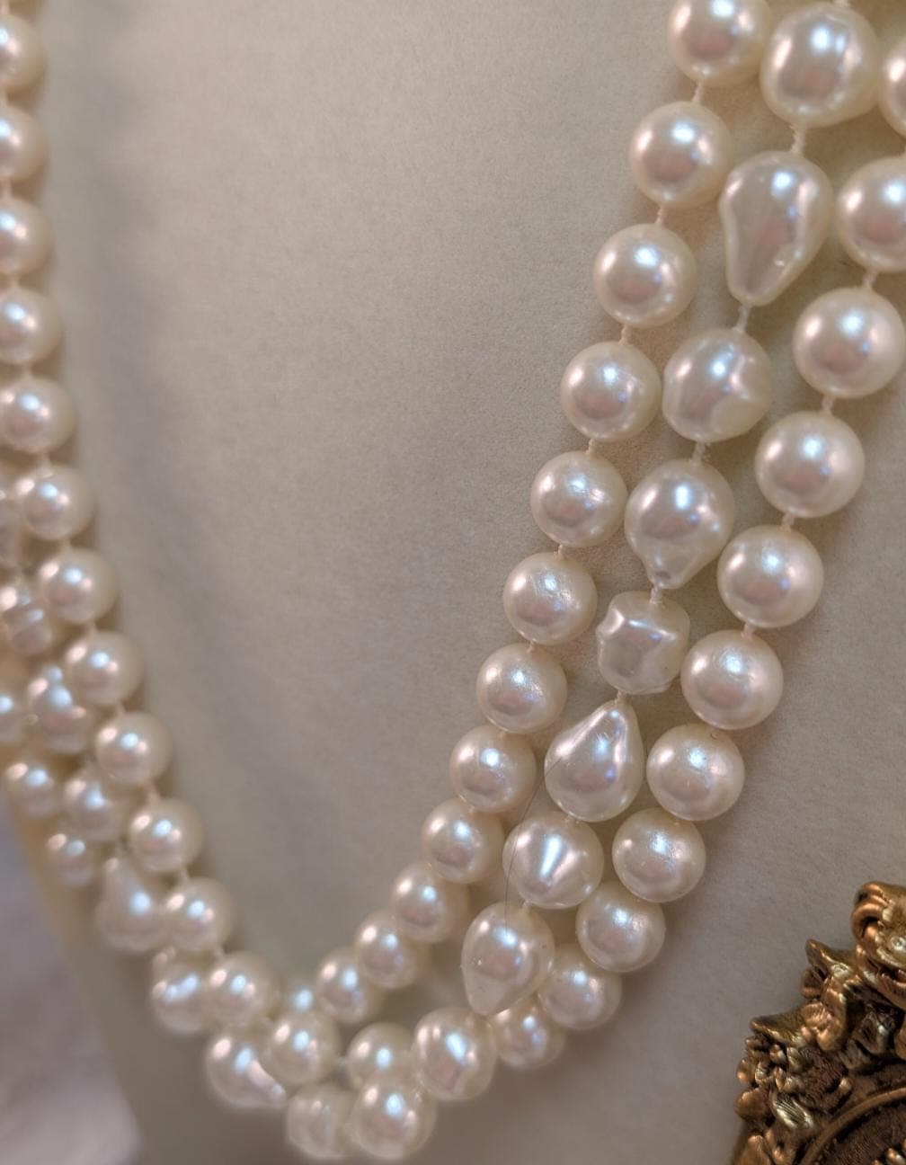 Curated Vintage Pearl & Classic Jewelry Mystery Box, Timeless Bundle - Thumbnail 5
