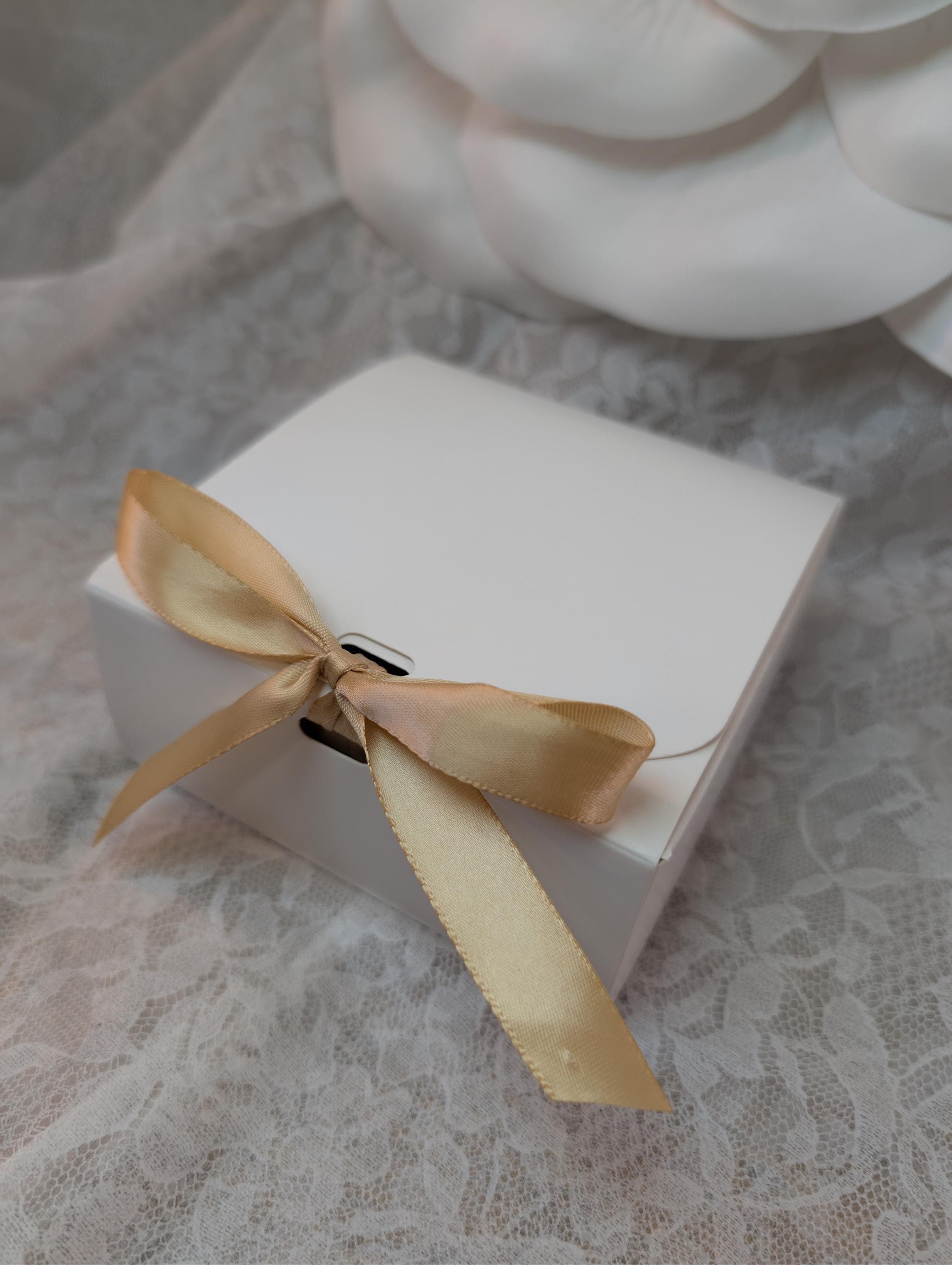 Curated Vintage Pearl & Classic Jewelry Mystery Box, Timeless Bundle - Thumbnail 3