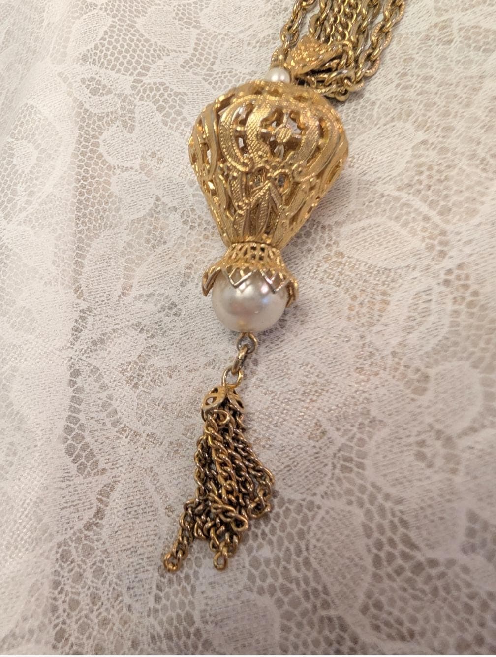 Curated Vintage Pearl & Classic Jewelry Mystery Box, Timeless Bundle - Thumbnail 11