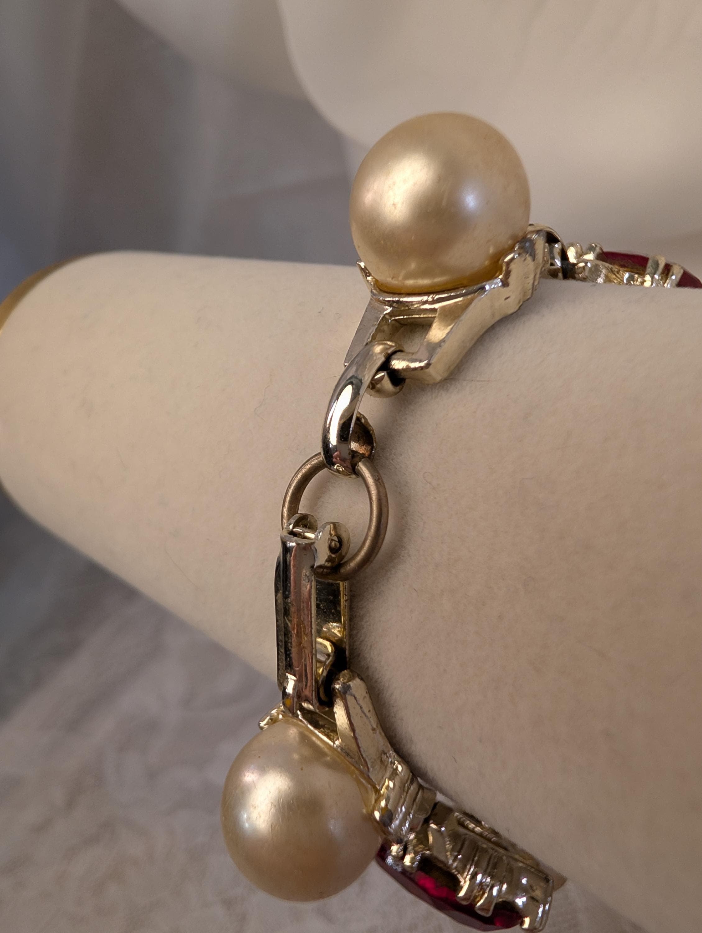 Vintage Faux Pearl Ruby Glass Bracelet Gold Tone Link Bridal Statement Jewelry - Thumbnail 4