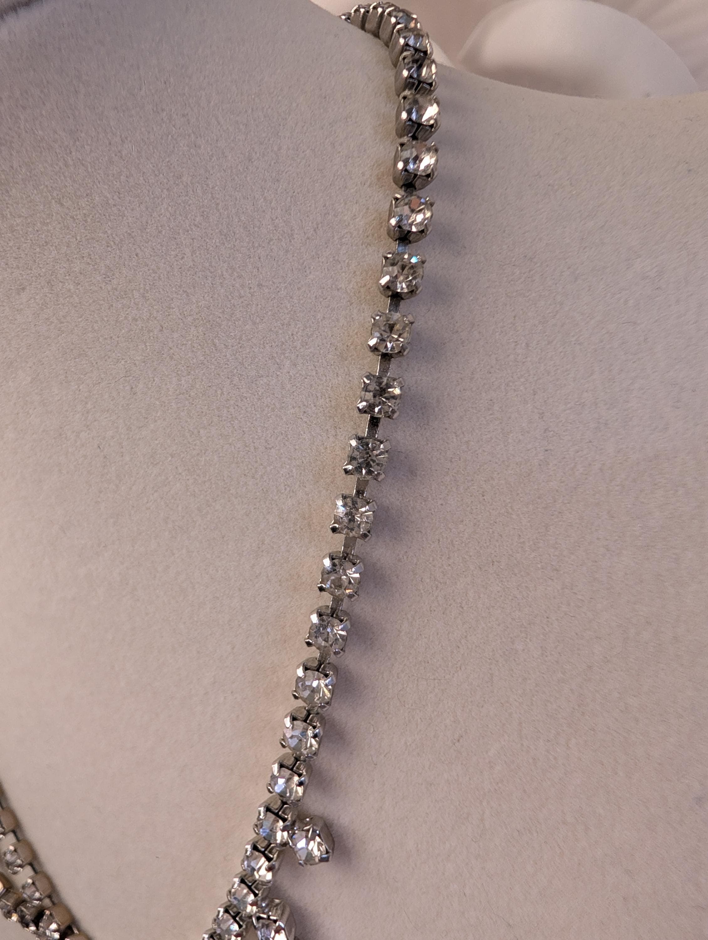 Vintage Rhinestone Statement Necklace Silver Tone Bridal Prom Crystal Bib Necklace Elegant Wedding Jewelry - Thumbnail 2