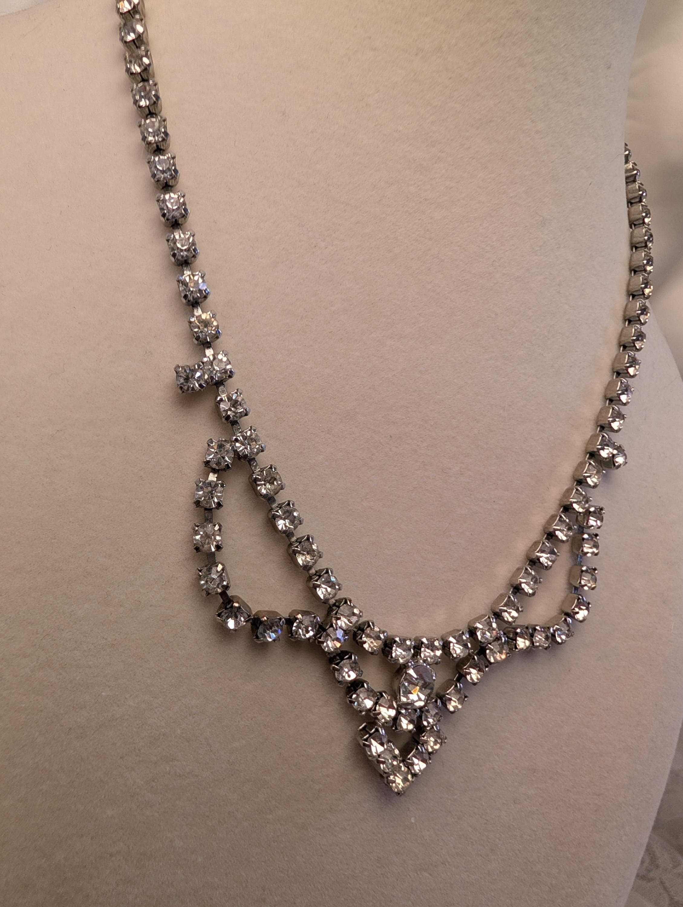 Vintage Rhinestone Statement Necklace Silver Tone Bridal Prom Crystal Bib Necklace Elegant Wedding Jewelry - Thumbnail 5