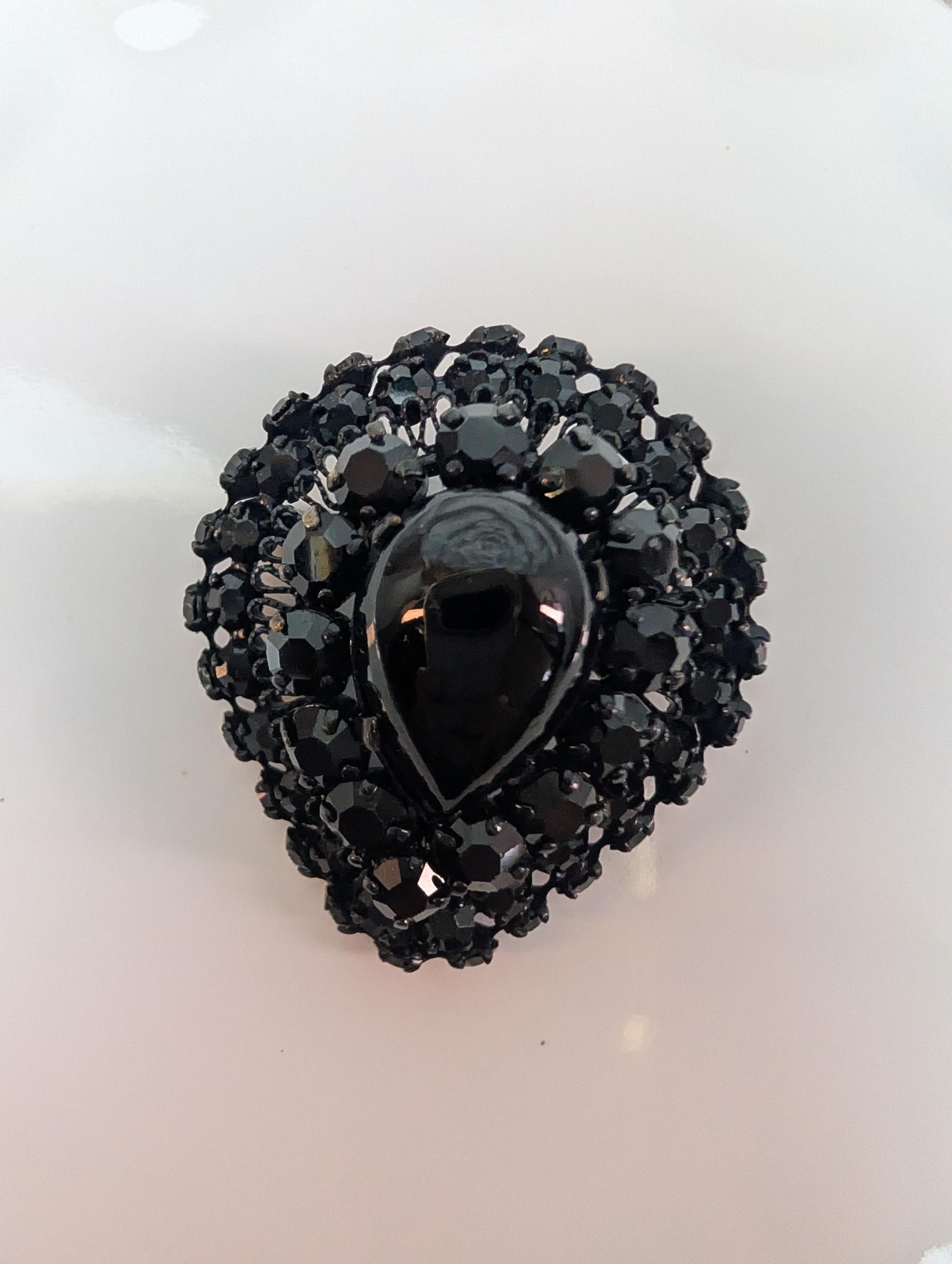 Signed Austria Black Jet Rhinestone Brooch Pendant, Gothic Mourning Jewelry, Japanned Pear Cabochon Pin - Thumbnail 8