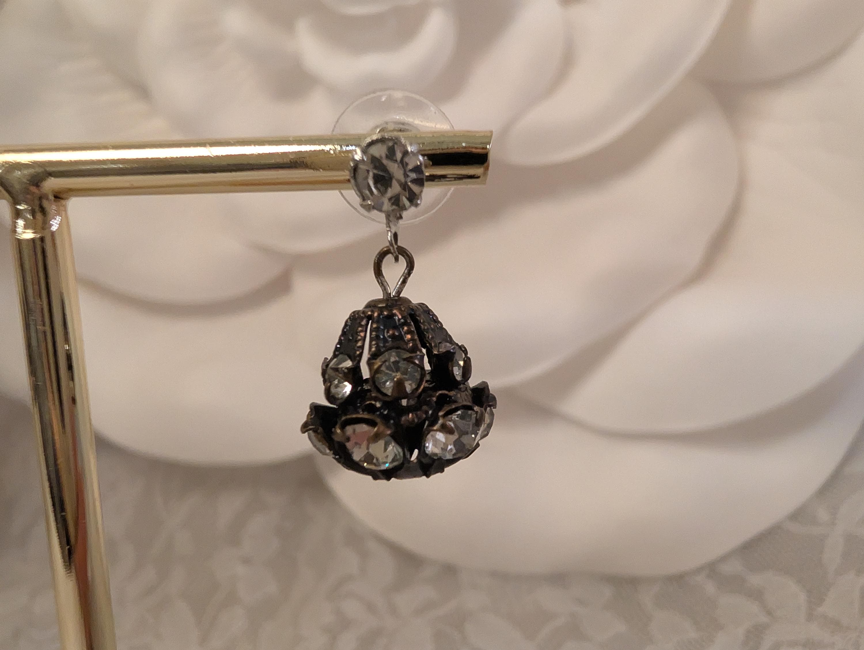 Vintage Black Silver Jewelry Collection – Statement Necklaces, Rhinestone Earrings, Pearl Chain - Thumbnail 17