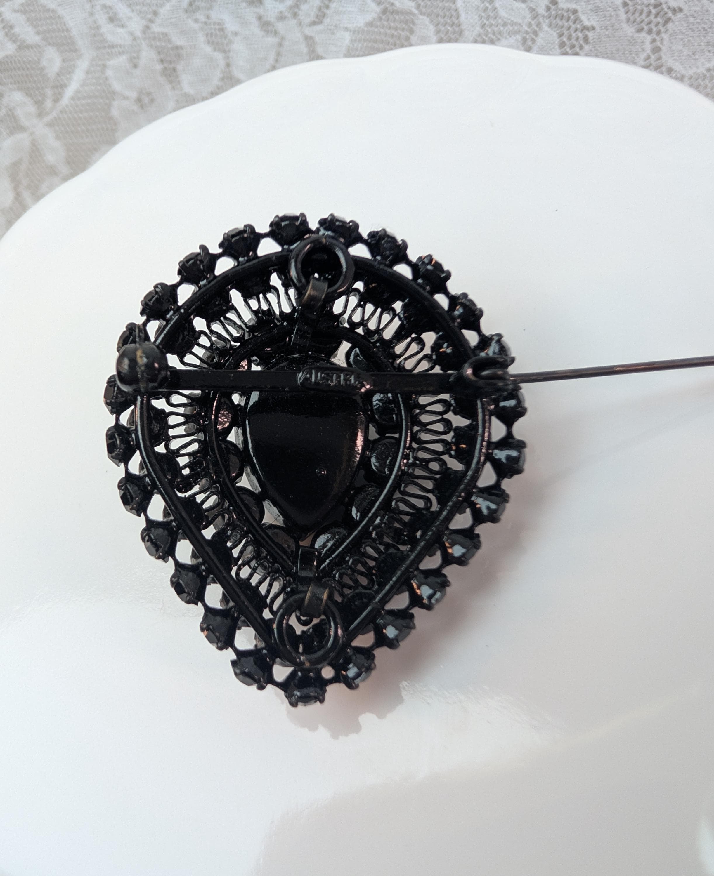 Signed Austria Black Jet Rhinestone Brooch Pendant, Gothic Mourning Jewelry, Japanned Pear Cabochon Pin - Thumbnail 7