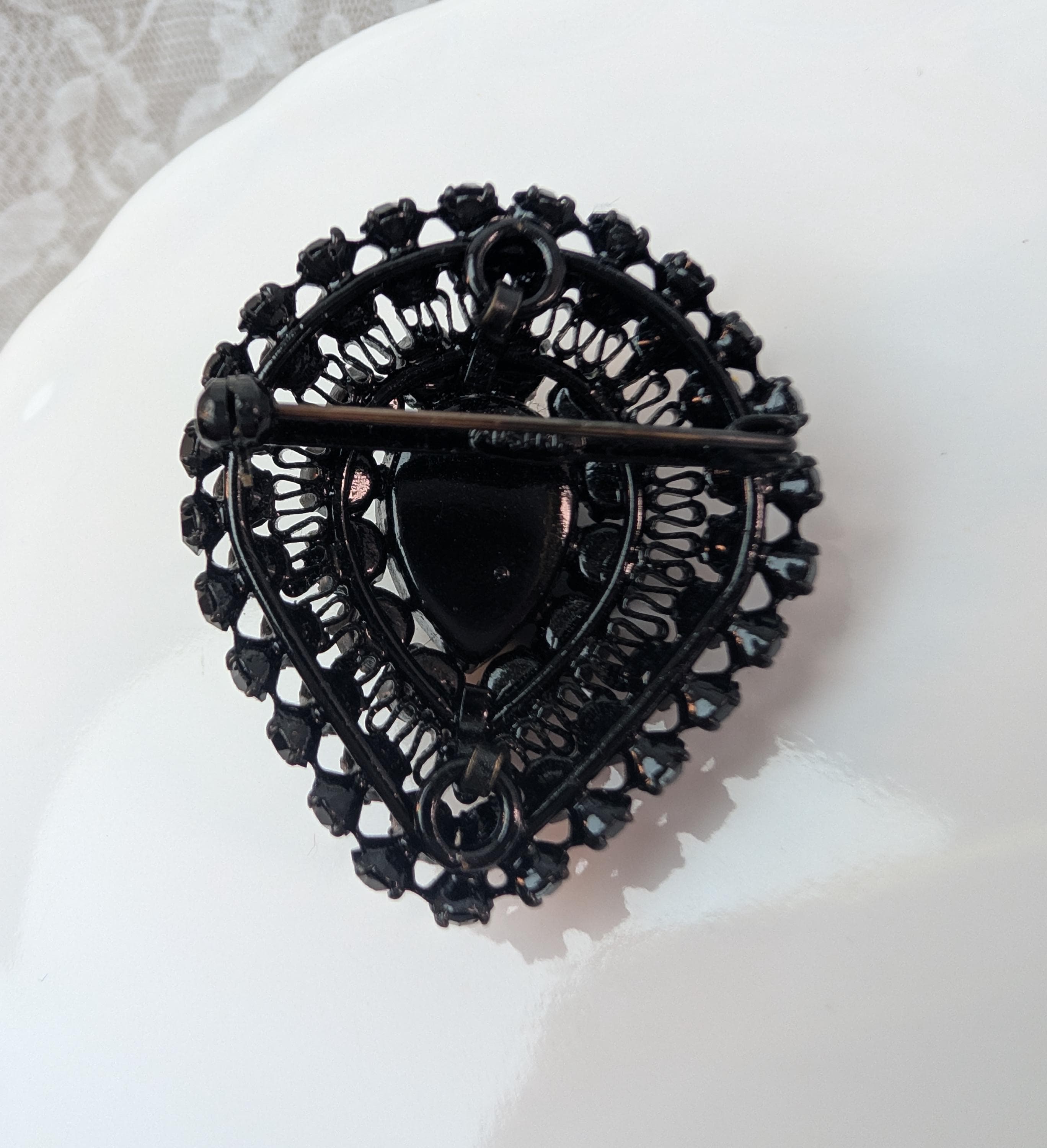 Signed Austria Black Jet Rhinestone Brooch Pendant, Gothic Mourning Jewelry, Japanned Pear Cabochon Pin - Thumbnail 6