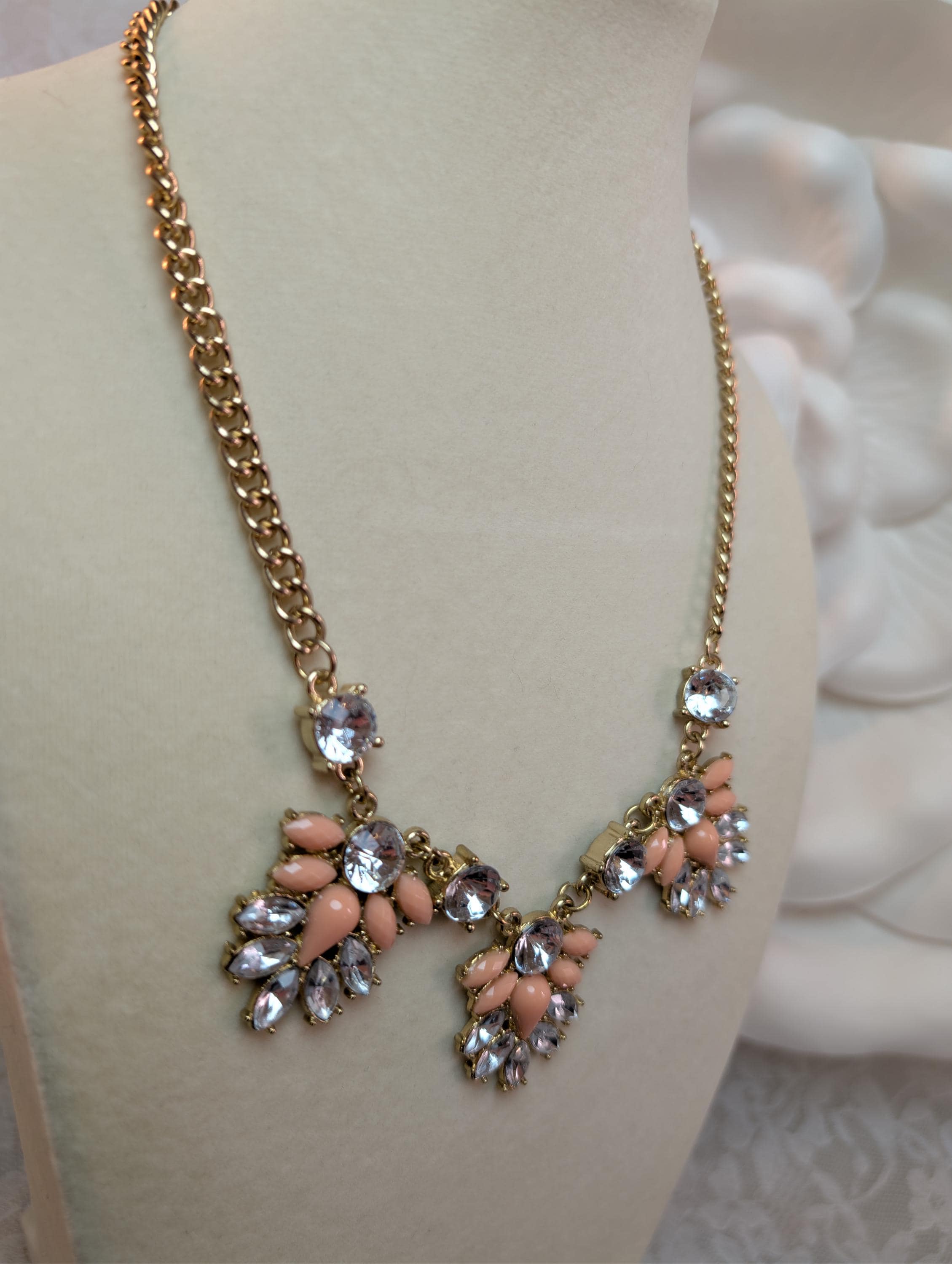 Vintage Peach Blush Crystal Statement Necklace, Gold Curb Chain, Fan Cluster Rhinestone Bib - Thumbnail 4
