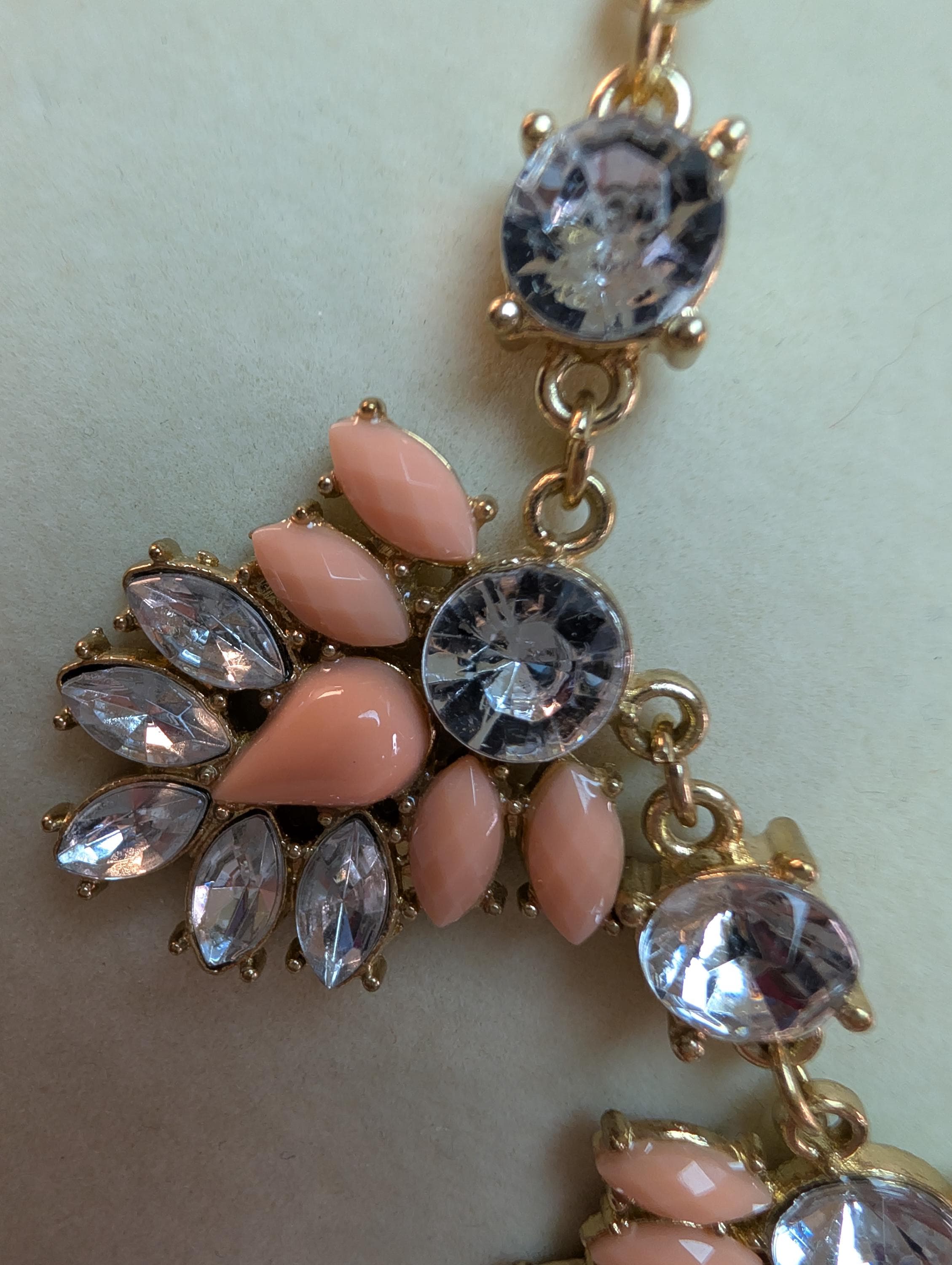 Vintage Peach Blush Crystal Statement Necklace, Gold Curb Chain, Fan Cluster Rhinestone Bib - Thumbnail 3