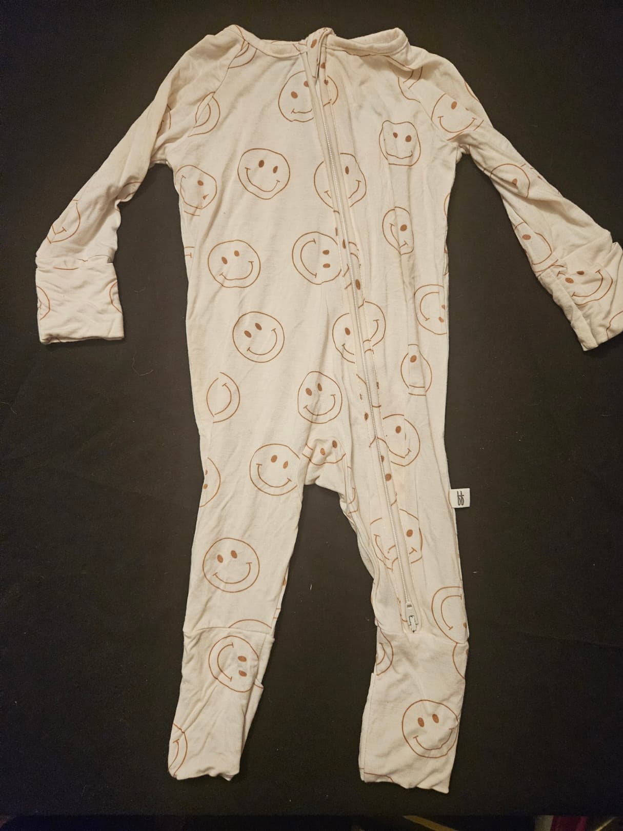 Baby Girl Clothing Bundle with Rompers and Swaddles - Thumbnail 13