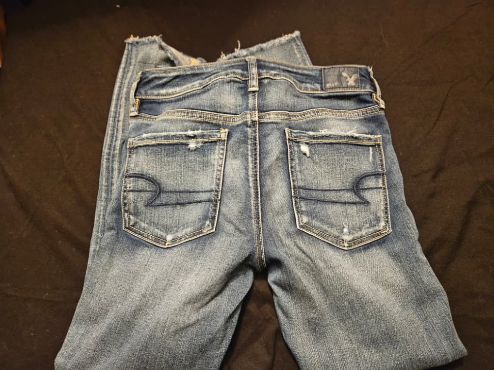 American Eagle Distressed Blue Jeans Size 10 - Image 1