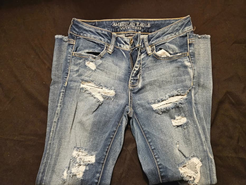 American Eagle Distressed Blue Jeans Size 10 - Thumbnail 5