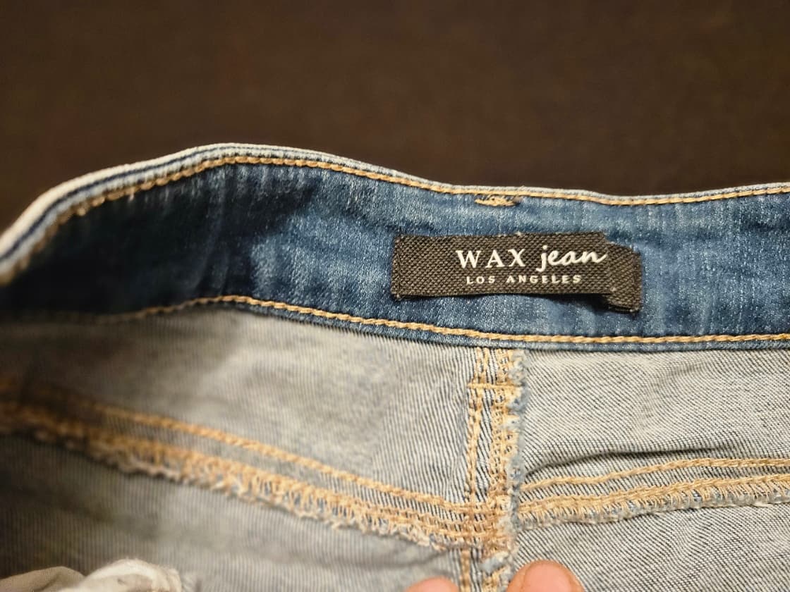 Distressed Denim Cutoff Shorts with Frayed Hem - Thumbnail 3