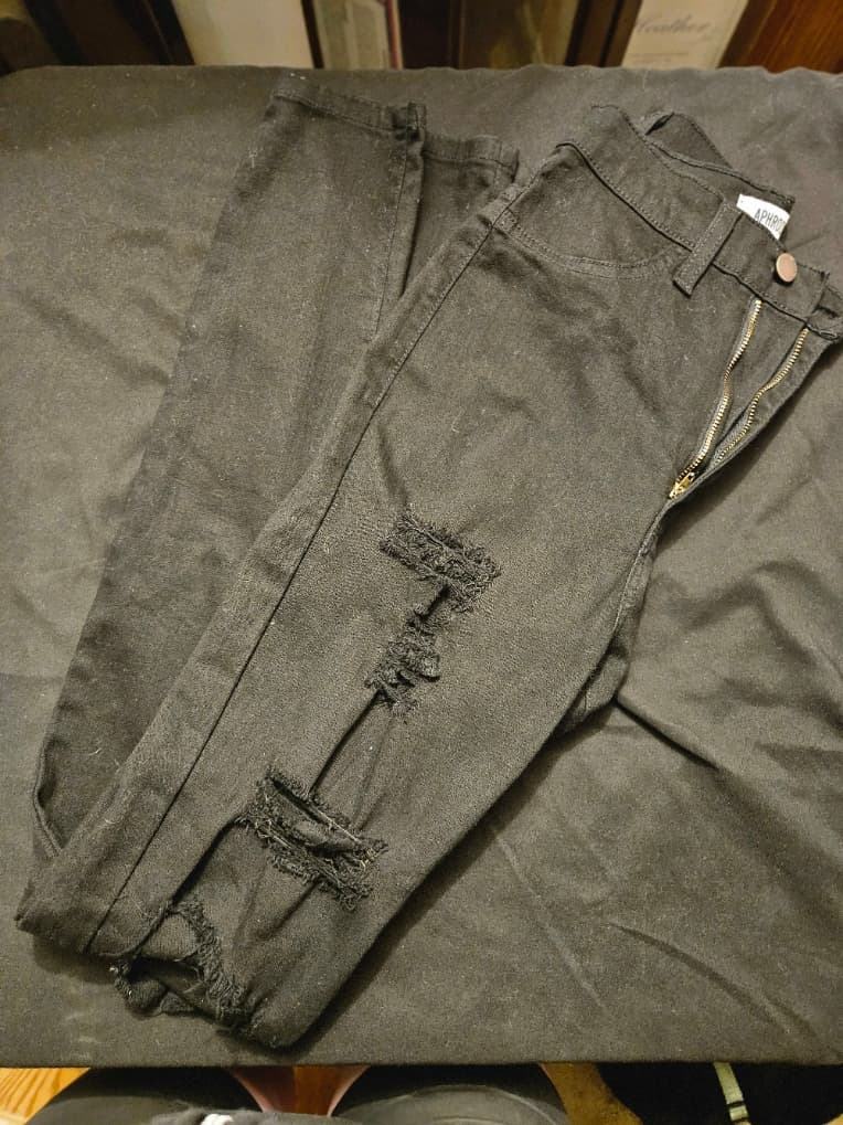 Black Denim Jeans with Rear Pockets - Thumbnail 2