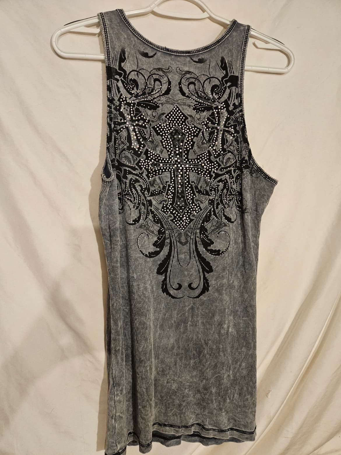 Embellished Gray Tank Top with Black Applique Design - Thumbnail 2