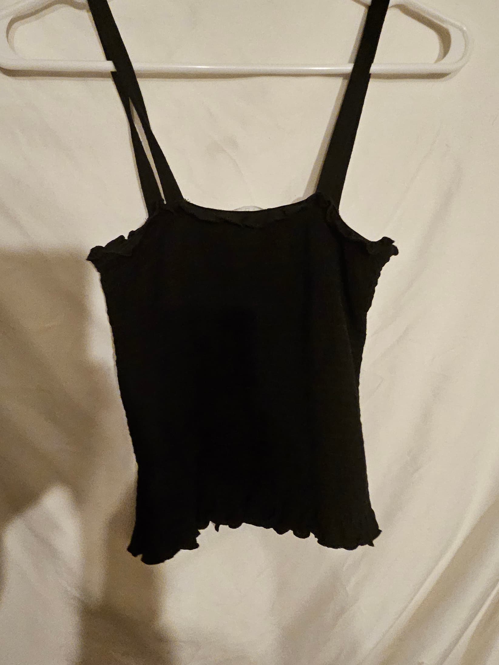 Black Ribbed Tank Top with Lettuce Hem - Thumbnail 3