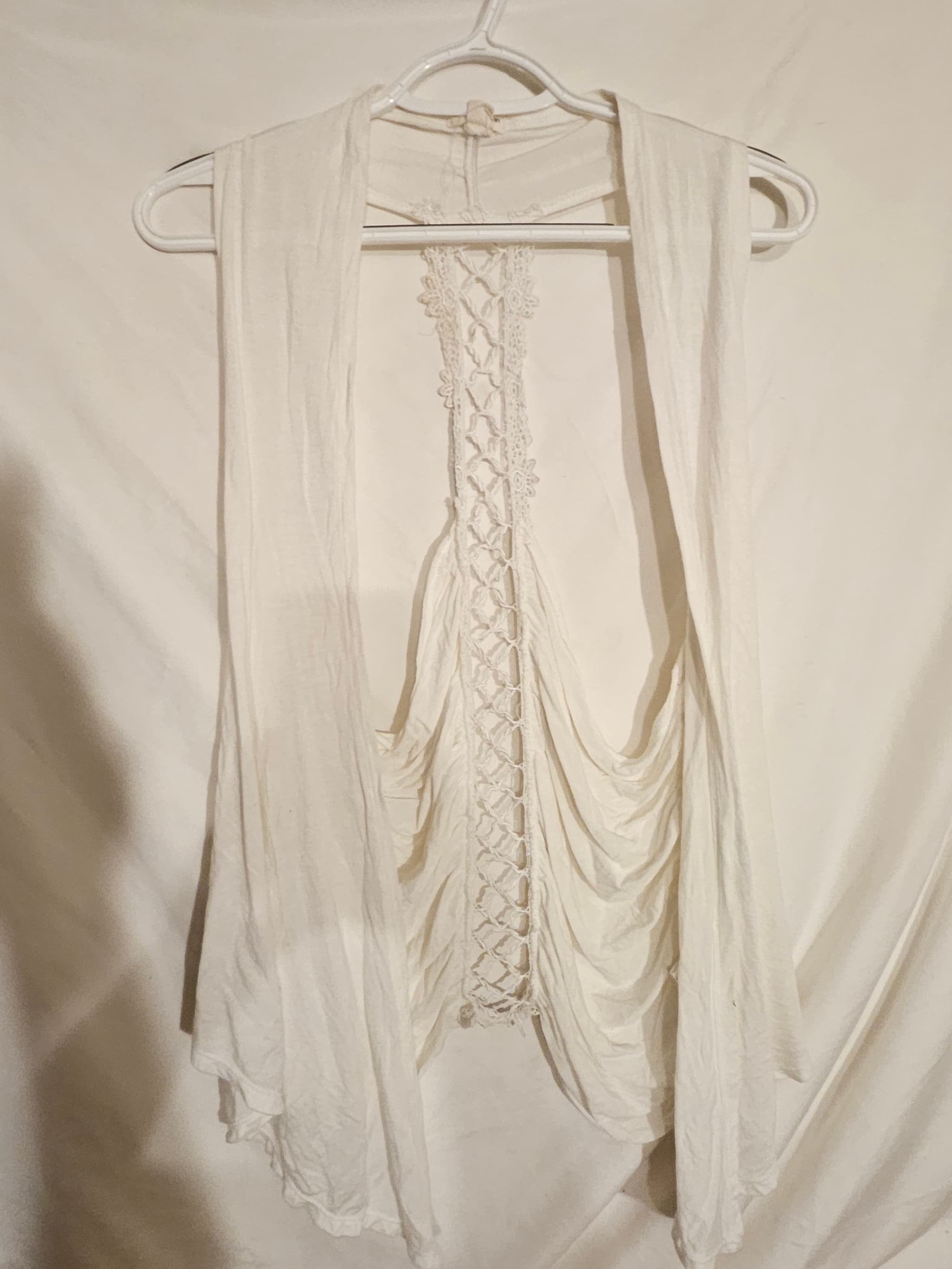 White Crochet Back Sleeveless Cardigan - Thumbnail 4