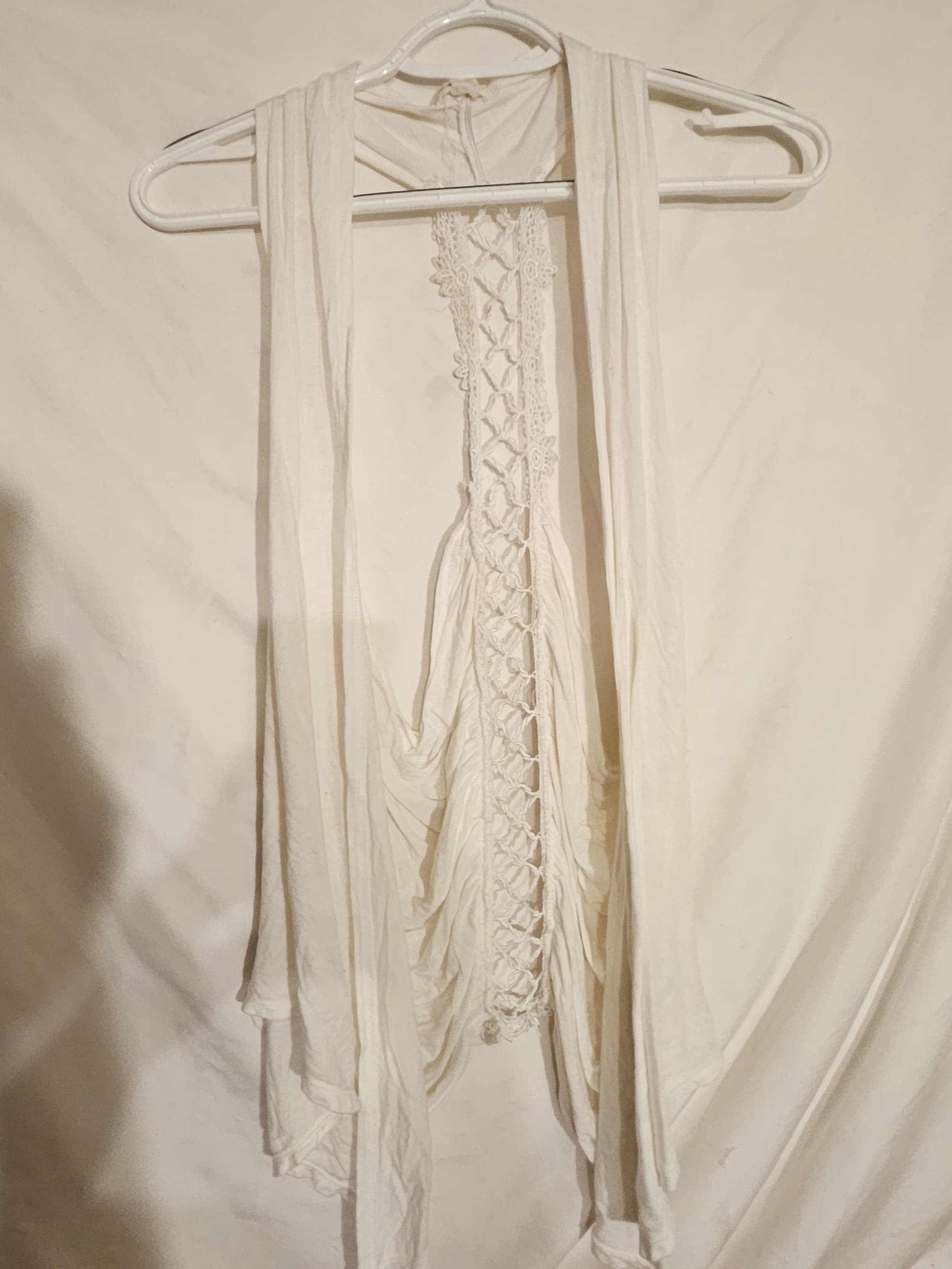 White Crochet Back Sleeveless Cardigan - Thumbnail 5