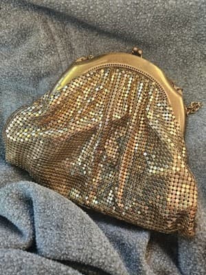 Vintage Whiting & Davis Gold Tone Metal Mesh Evening Bag Purse Chain Strap USA - Image 1