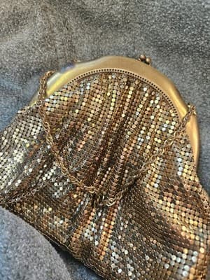 Vintage Whiting & Davis Gold Tone Metal Mesh Evening Bag Purse Chain Strap USA - Thumbnail 2