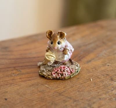 Wee Forest Folk M-111 Spring Gardener Pink Dress Mouse Figurine Retired WFF - Thumbnail 2