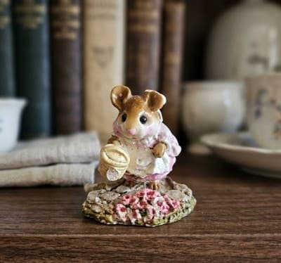 Wee Forest Folk M-111 Spring Gardener Pink Dress Mouse Figurine Retired WFF - Thumbnail 3