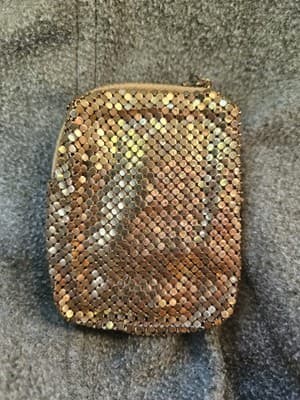 Vintage Gold Tone Metal Mesh Coin Purse Small Compact Wallet Card Case - Image 1