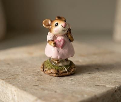 Annette Petersen Handmade Clay Mouse Figurine Pink Dress Heart Collectible 1982 - Thumbnail 4