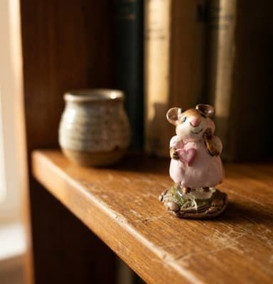 Annette Petersen Handmade Clay Mouse Figurine Pink Dress Heart Collectible 1982 - Thumbnail 3