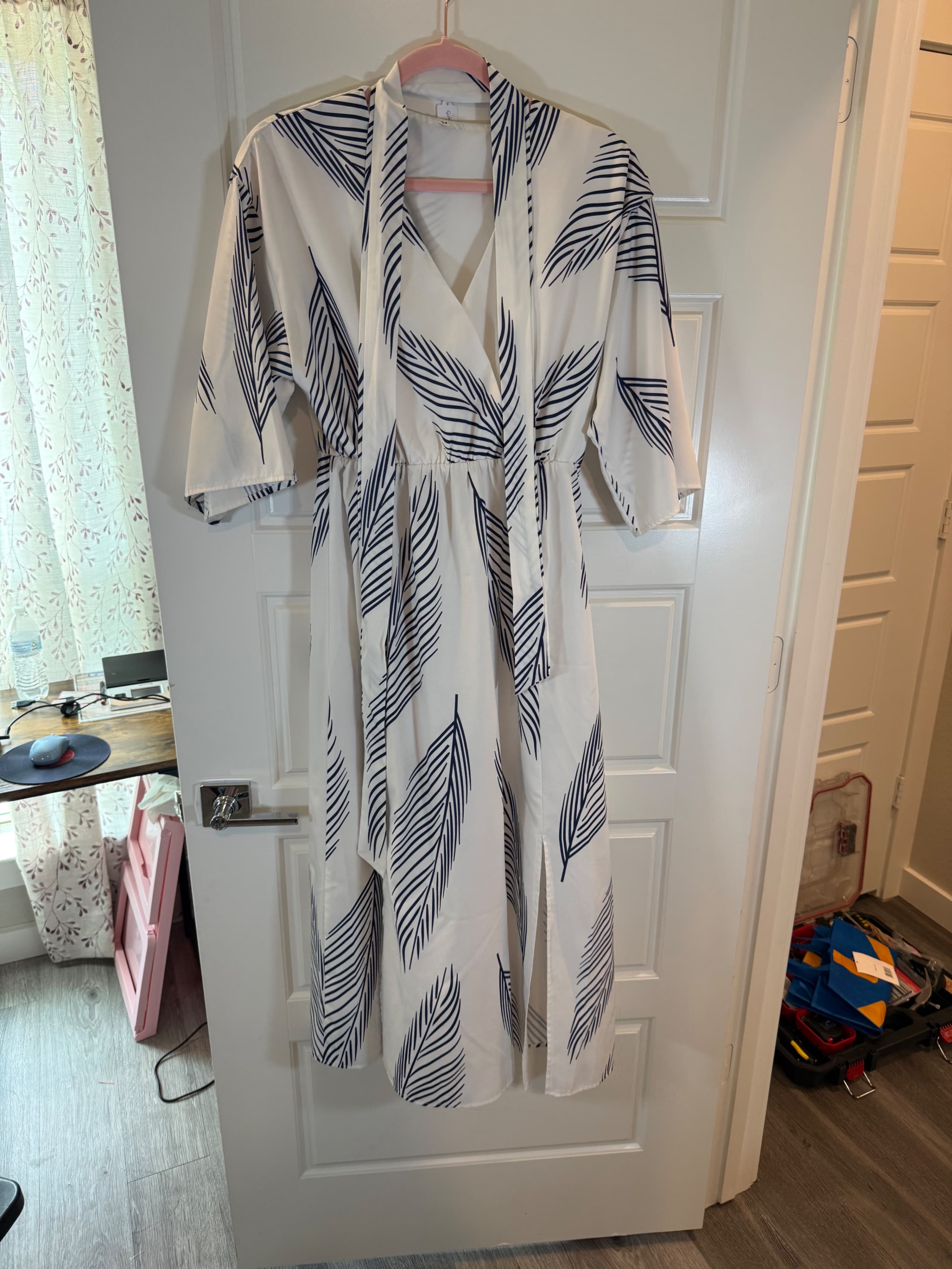 Leaf Print Dress with V-Neck and Long Sleeves - Thumbnail 2