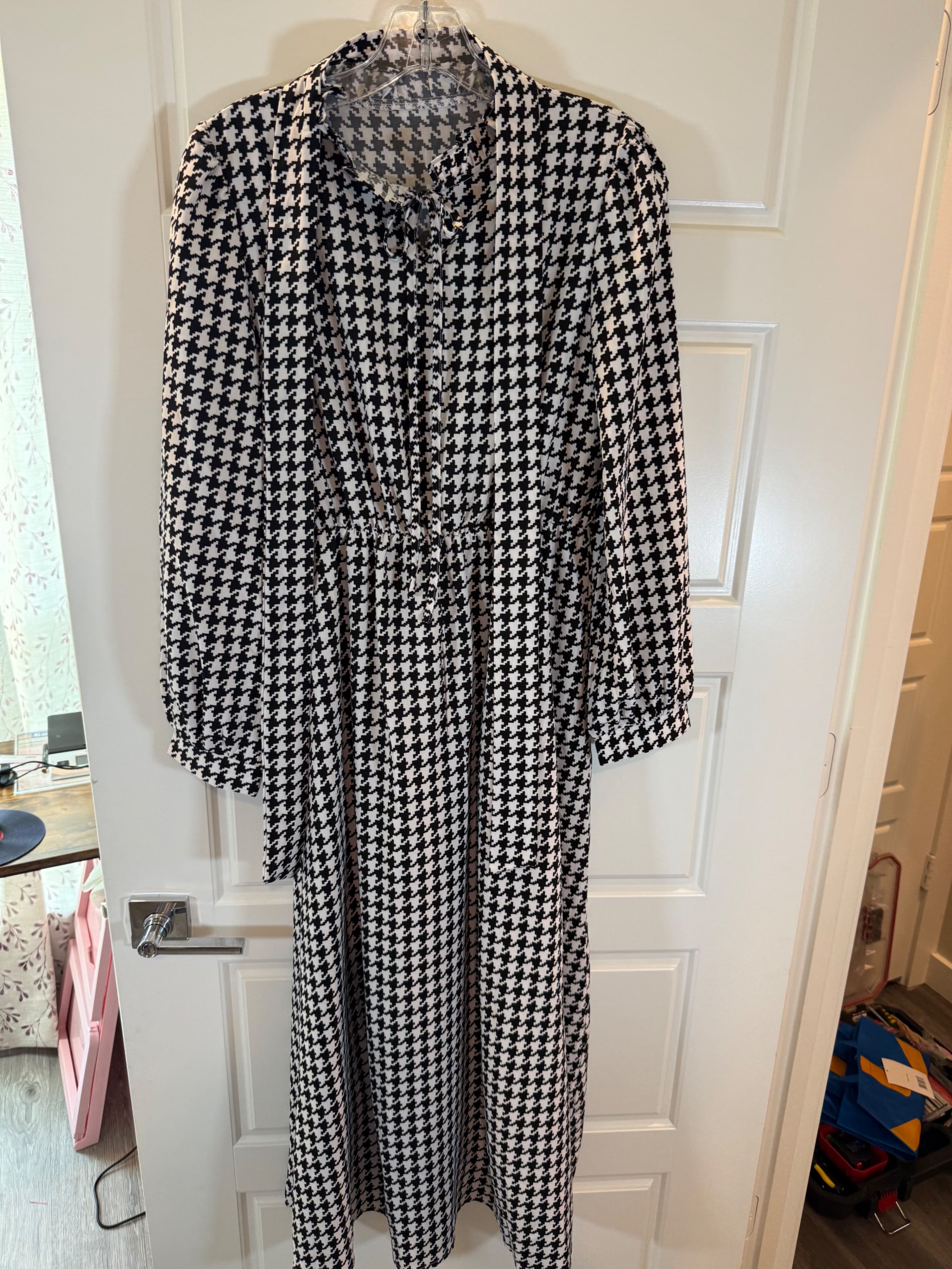 SHEIN Houndstooth Long Sleeve Dress Size S - Image 1
