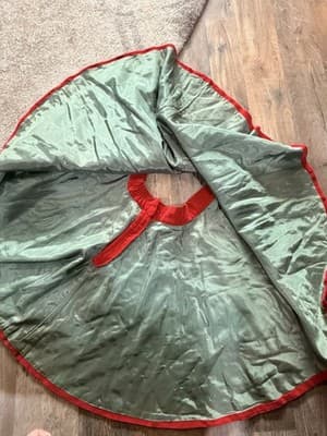 Vintage Velvet Christmas Cape / Tree Skirt - Thumbnail 4