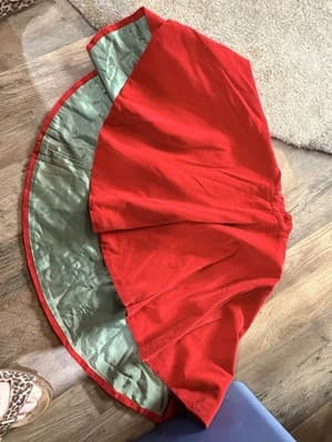 Vintage Velvet Christmas Cape / Tree Skirt - Thumbnail 2