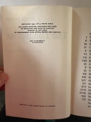 J. Frank Dobie The Longhorns Paperback Universal Library 1974 Illus Little Brown - Thumbnail 2