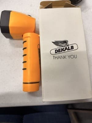 Coleman DEKALB Orange Promotional Vintage Collectible Flashlight with Box - Thumbnail 4
