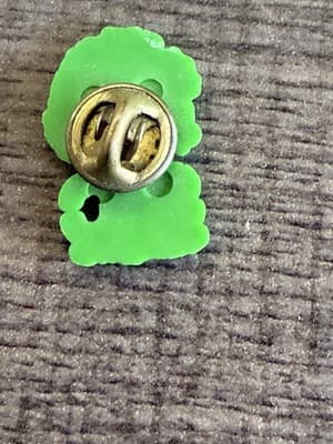 South Carolina Tree Pin Green SC State Souvenir Memorabilia Collectible Gift - Thumbnail 2
