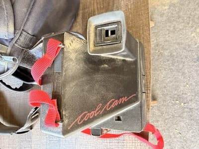 Polaroid Cool Cam 600 Instant Camera Red Black with Case and Manual - Thumbnail 5