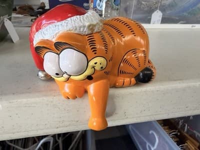 1978 Enesco Garfield Christmas Stocking Hanger E-5937 Artist Designed 4.5"